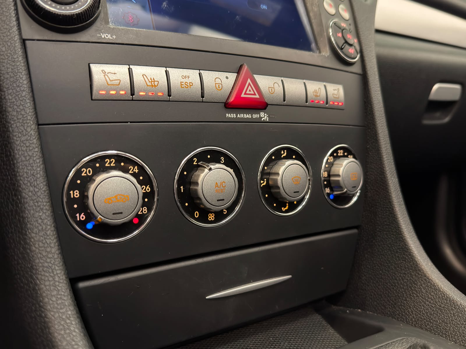 Foto van Mercedes-Benz SLK 200 Kompressor
