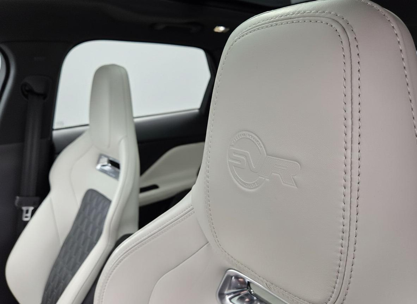 Foto van Jaguar Jaguar F-pace