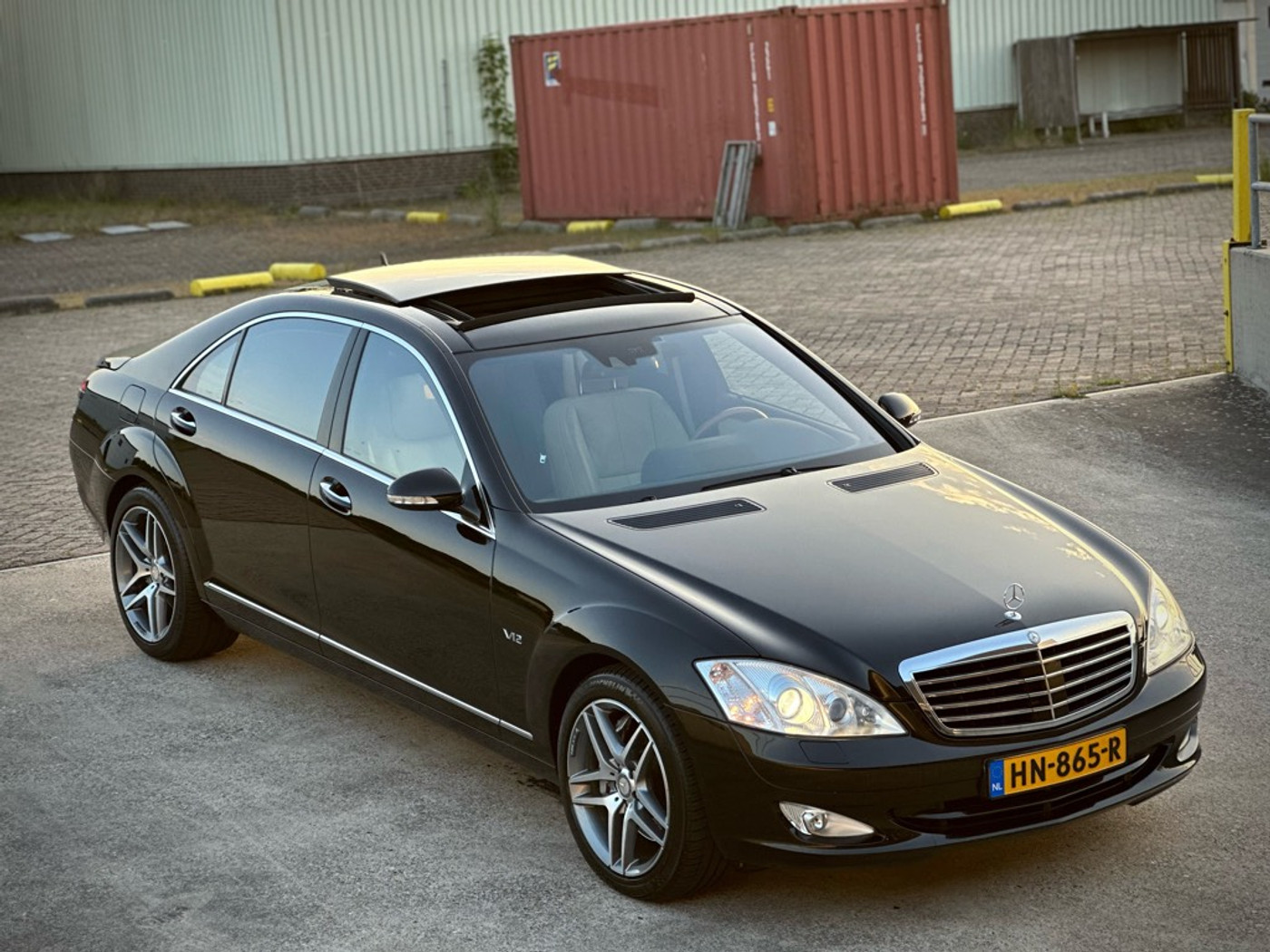 Foto van Mercedes-Benz S 600
