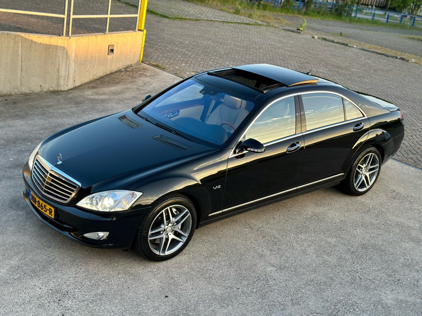 Foto van Mercedes-Benz S 600