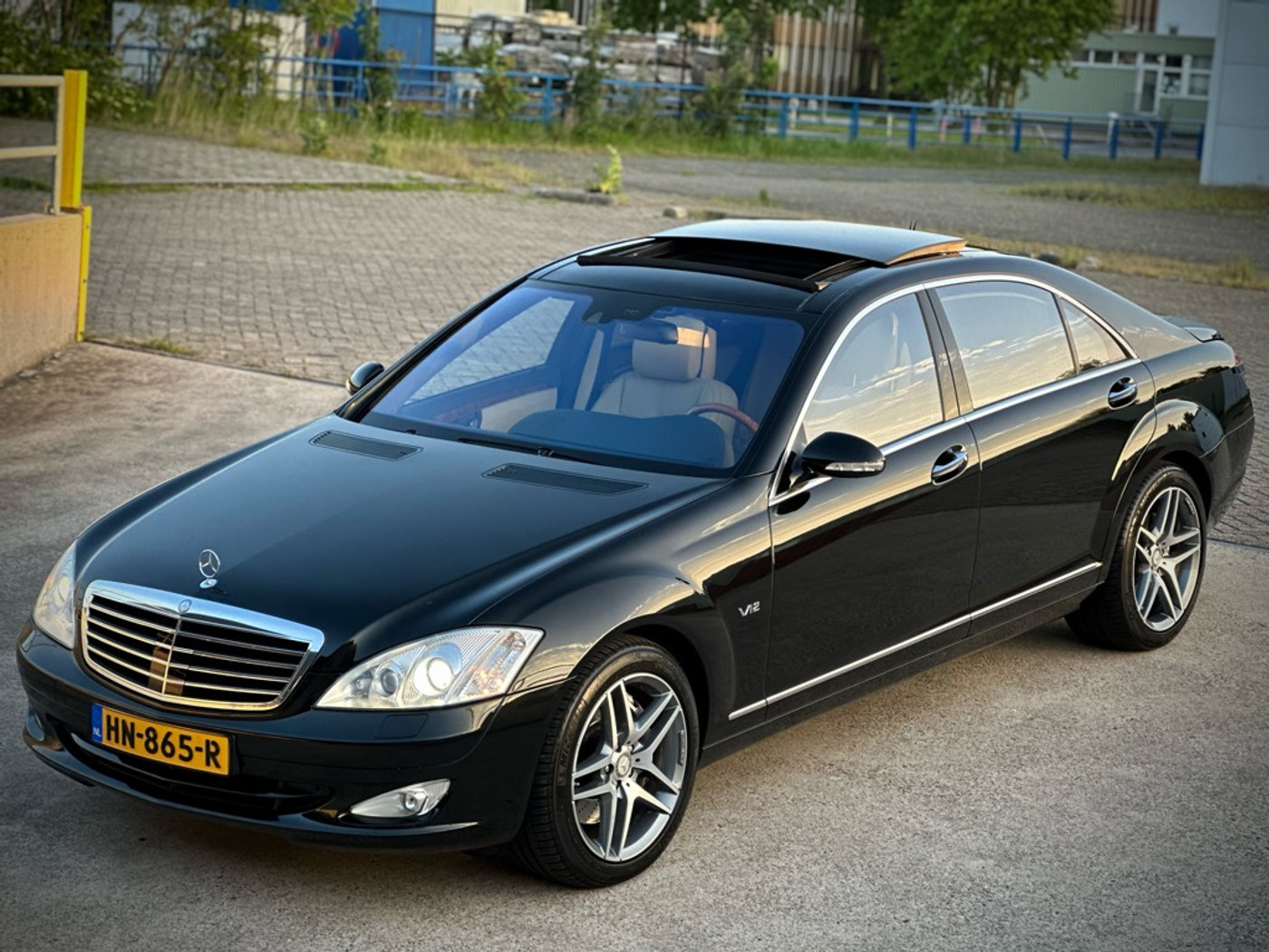 Foto van Mercedes-Benz S 600
