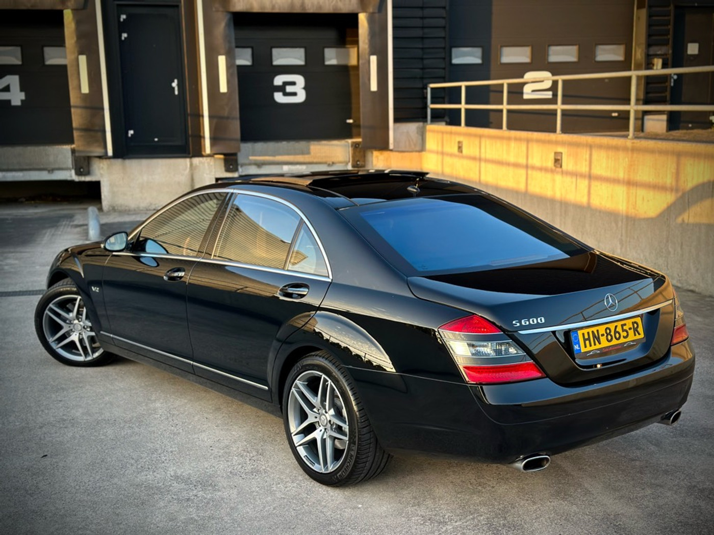 Foto van Mercedes-Benz S 600