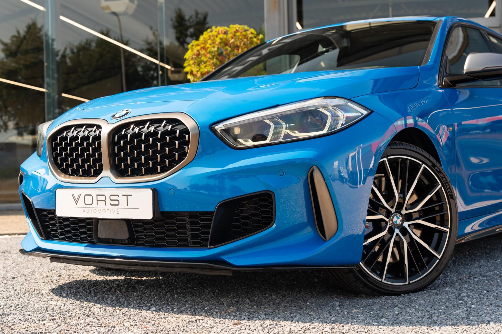 Foto van BMW M135i xDrive