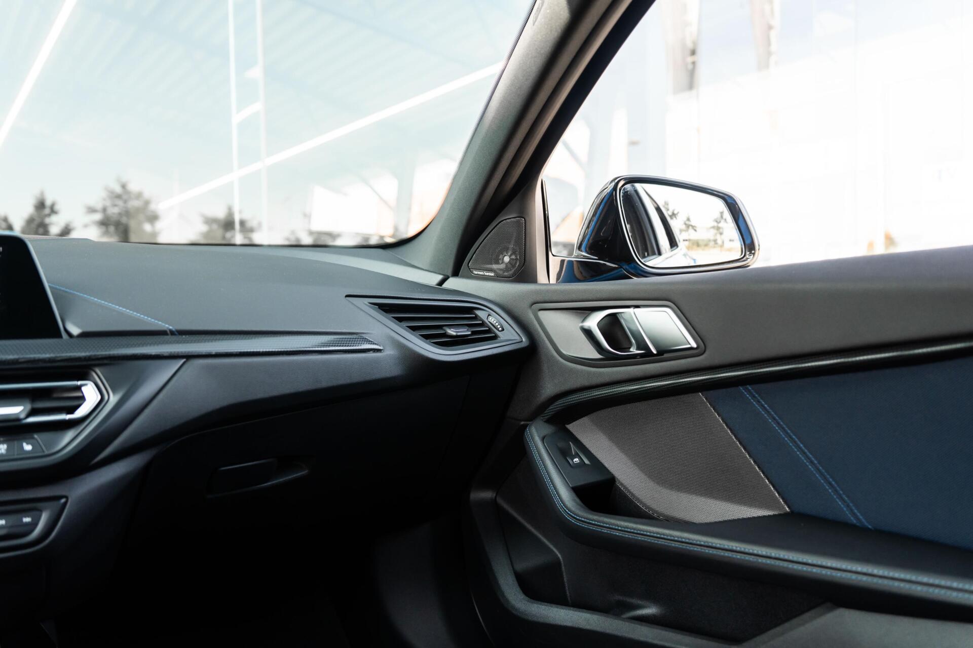 Foto van BMW M135i xDrive