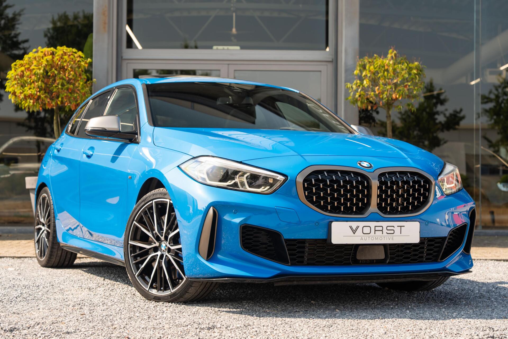 Foto van BMW M135i xDrive