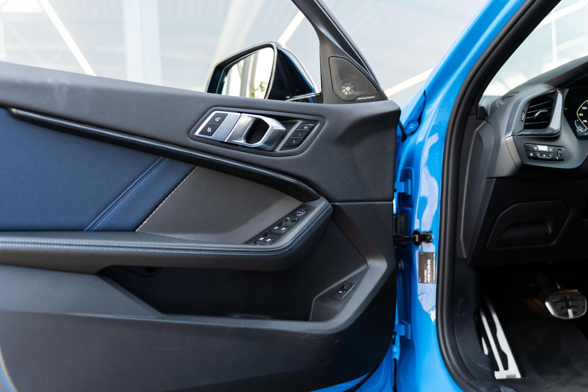 Foto van BMW M135i xDrive