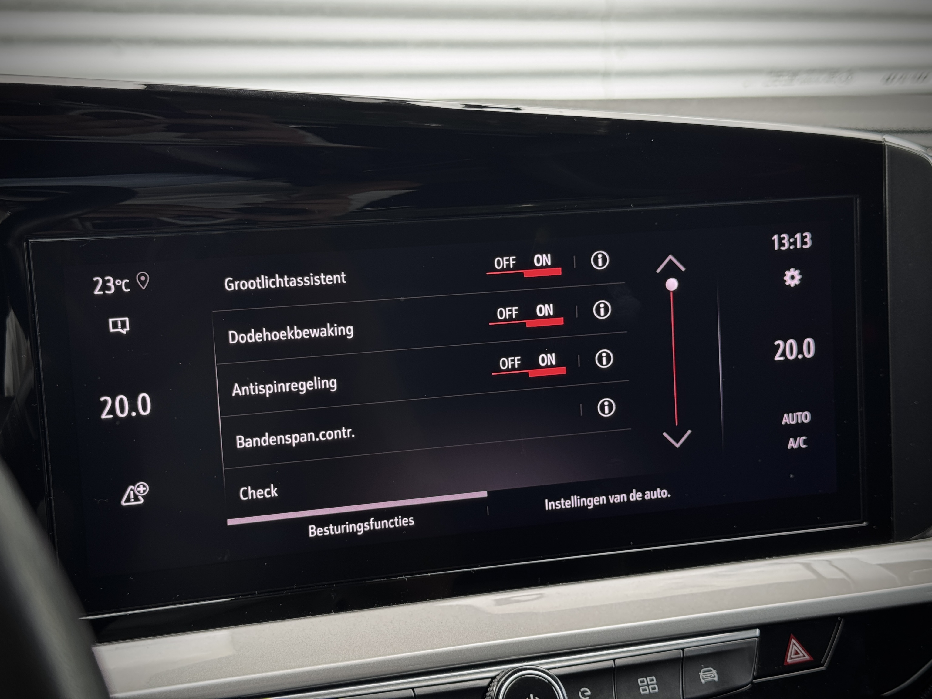 Foto van Opel Mokka Electric
