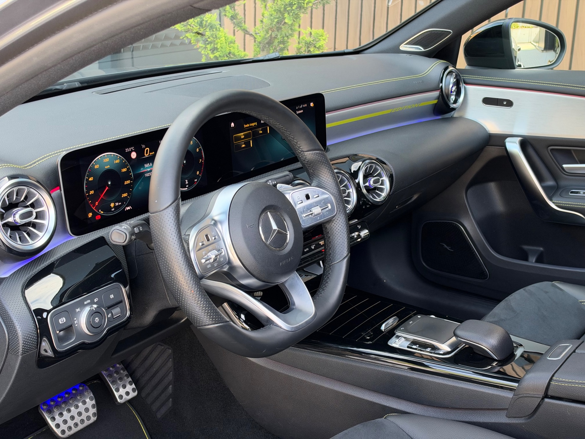 Foto van Mercedes-Benz A 250