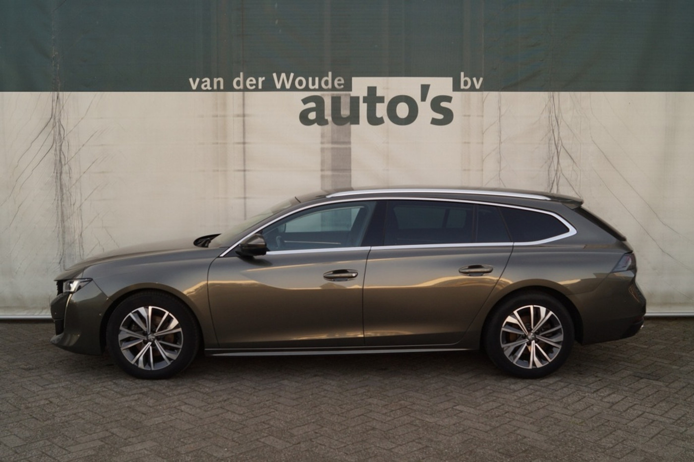 Peugeot 508 SW 1.5 BlueHDI 130pk Allure -NAVI-ECC-PDC- 2019 - voorkant