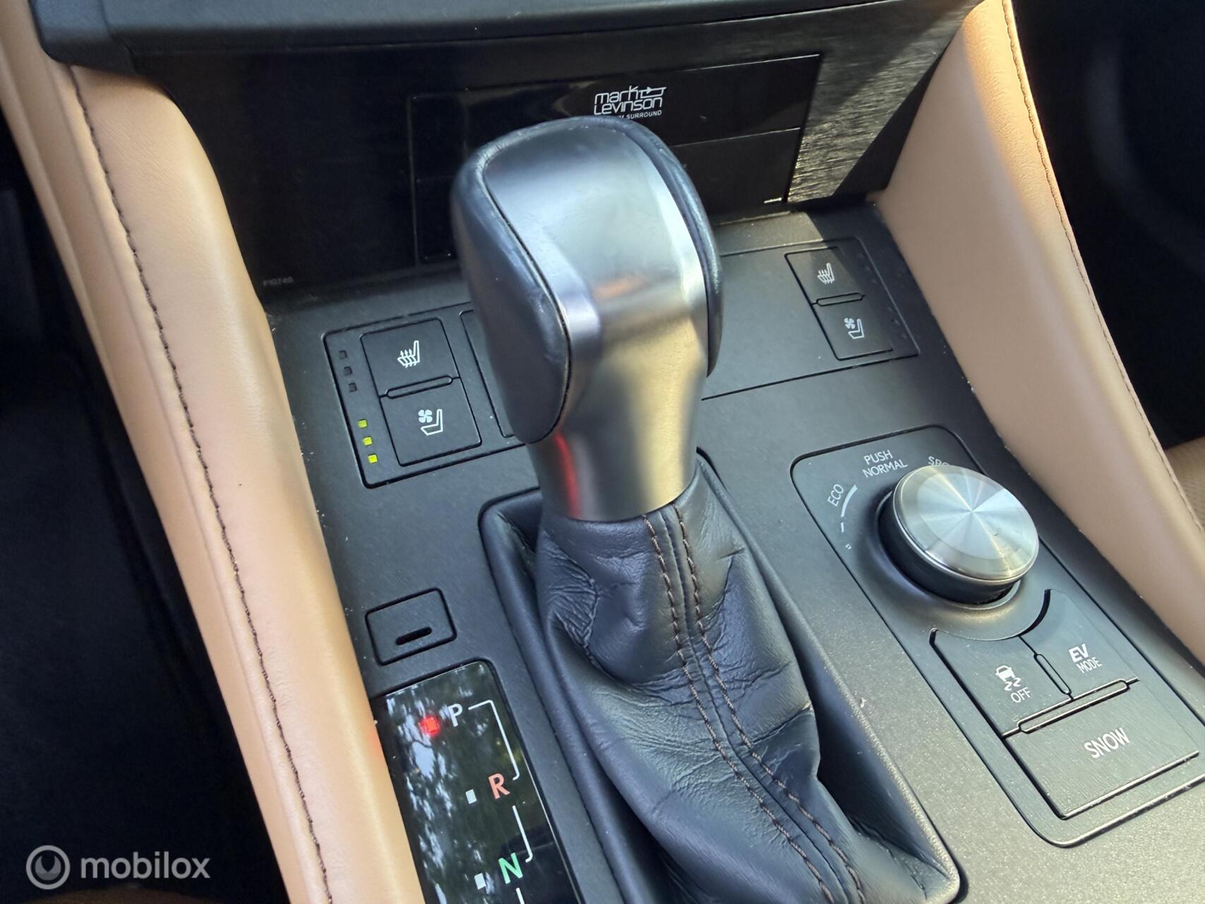 Foto van Lexus Lexus Rc300h
