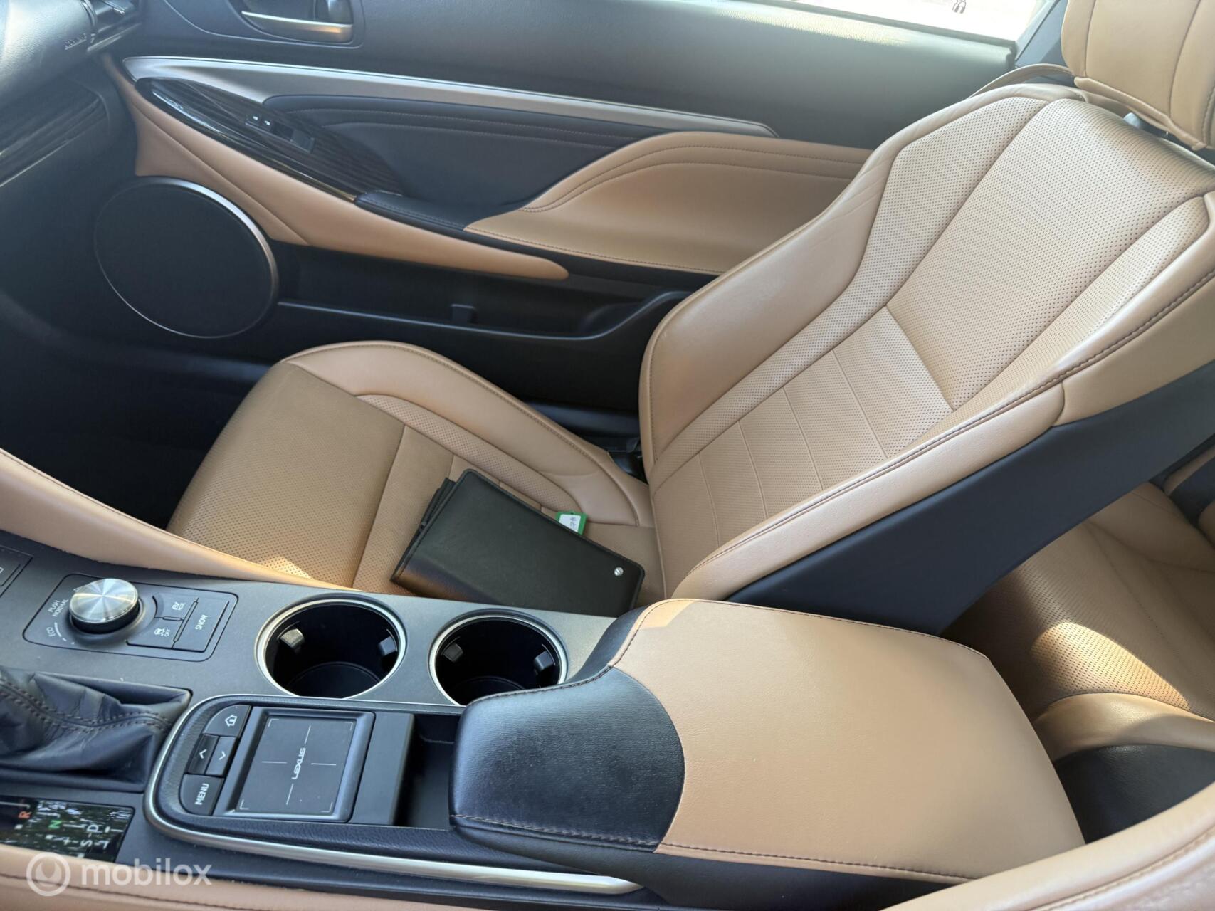 Foto van Lexus Lexus Rc300h