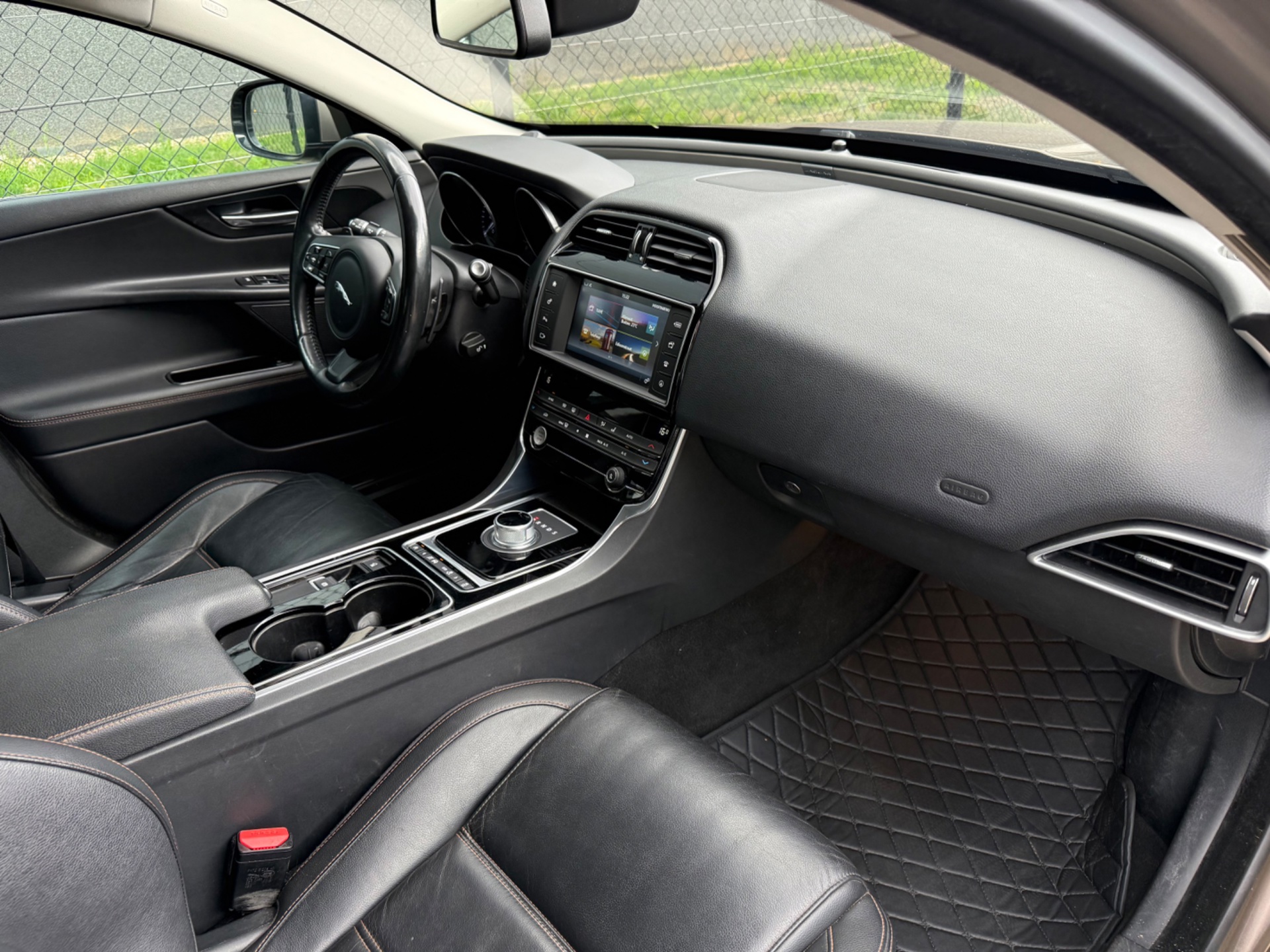 Foto van Jaguar Jaguar Xe