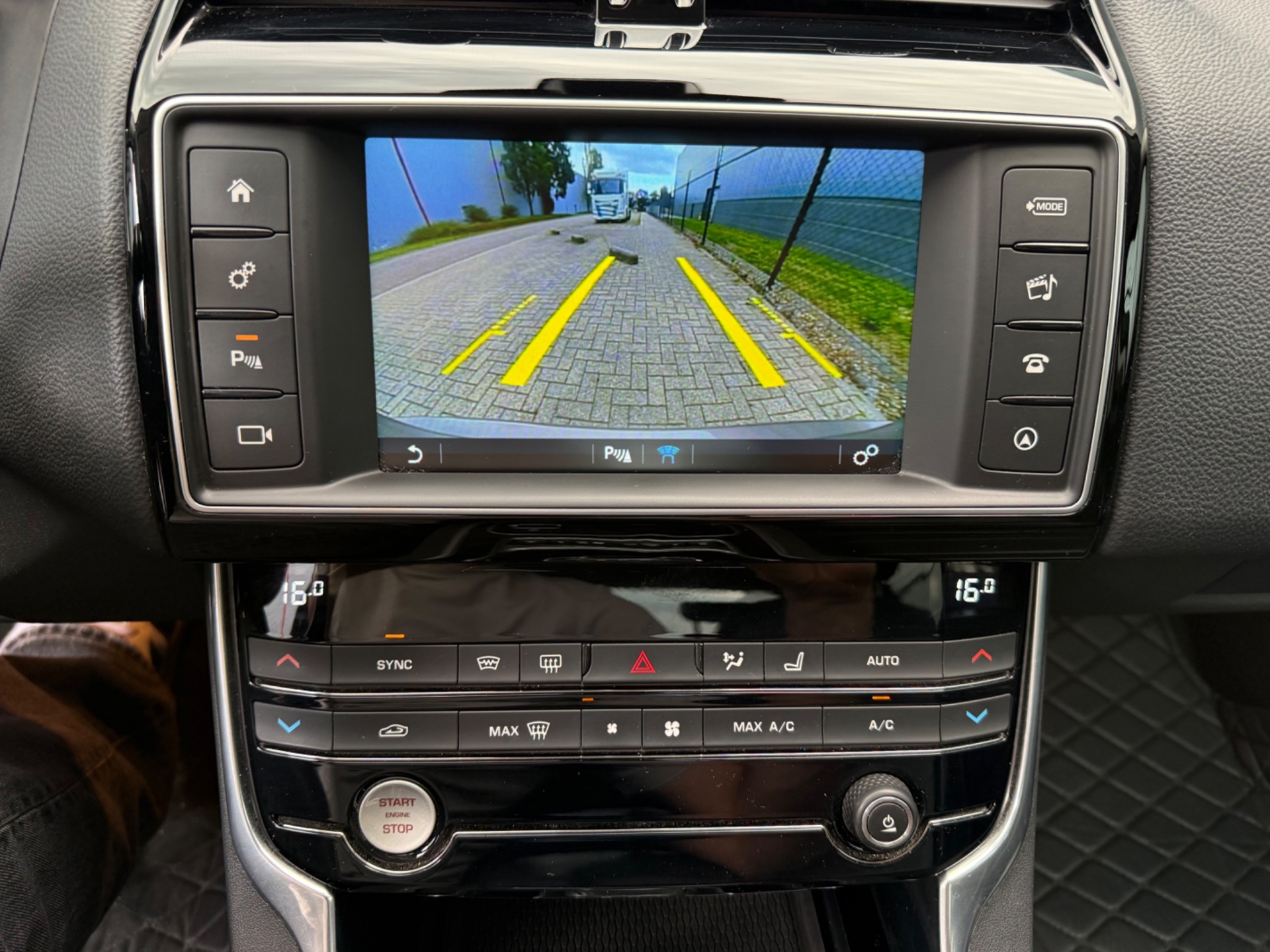 Foto van Jaguar Jaguar Xe