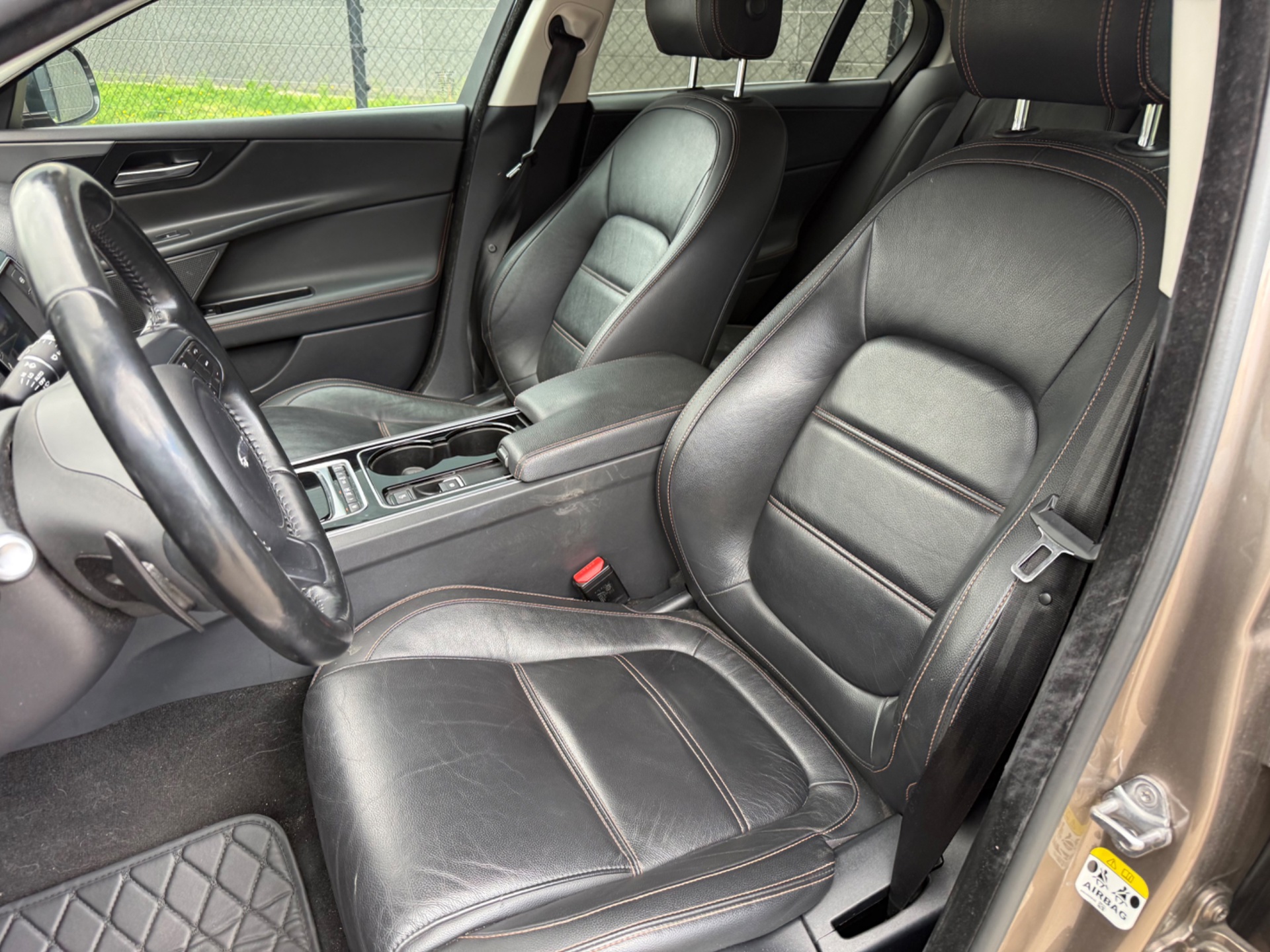Foto van Jaguar Jaguar Xe