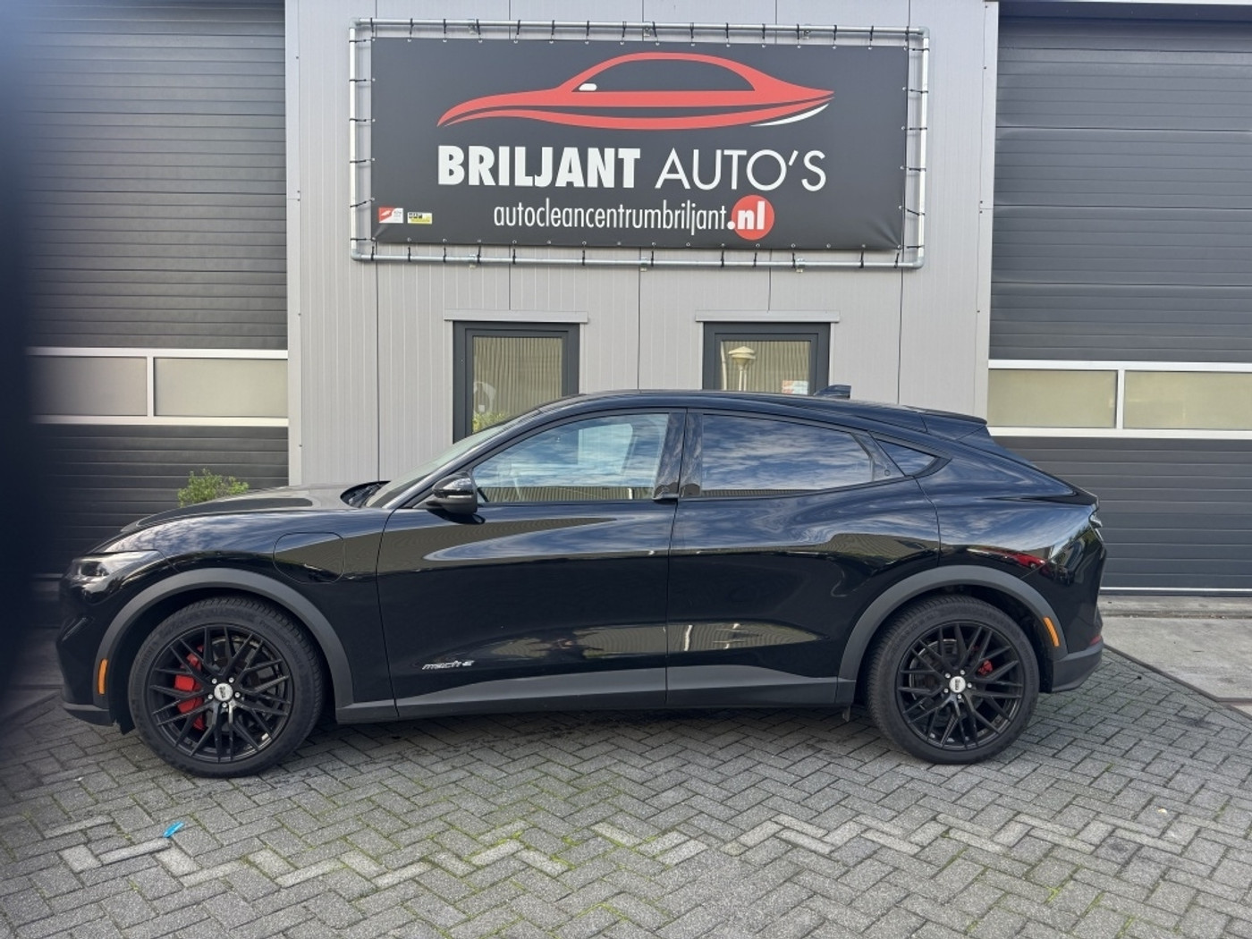 Ford Mustang Mach-e RWD 75 kWh 2022 - voorkant