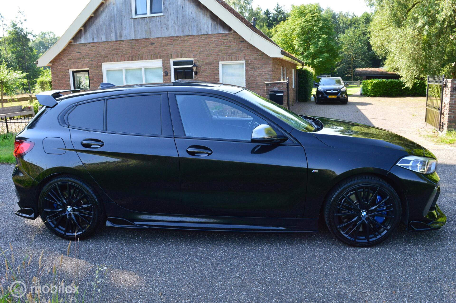 Foto van BMW M135i xDrive