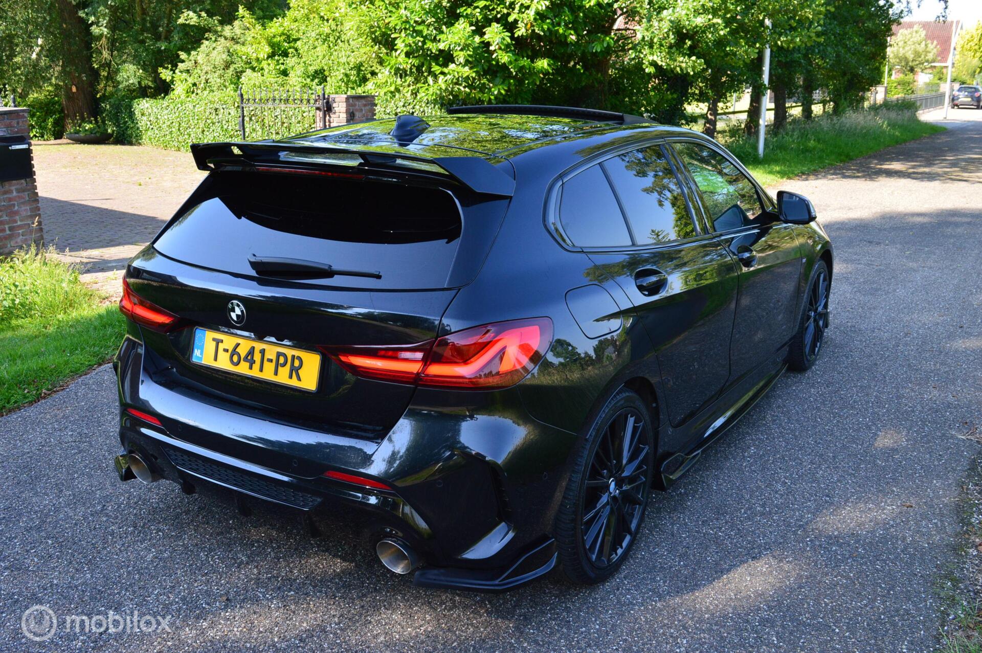 Foto van BMW M135i xDrive