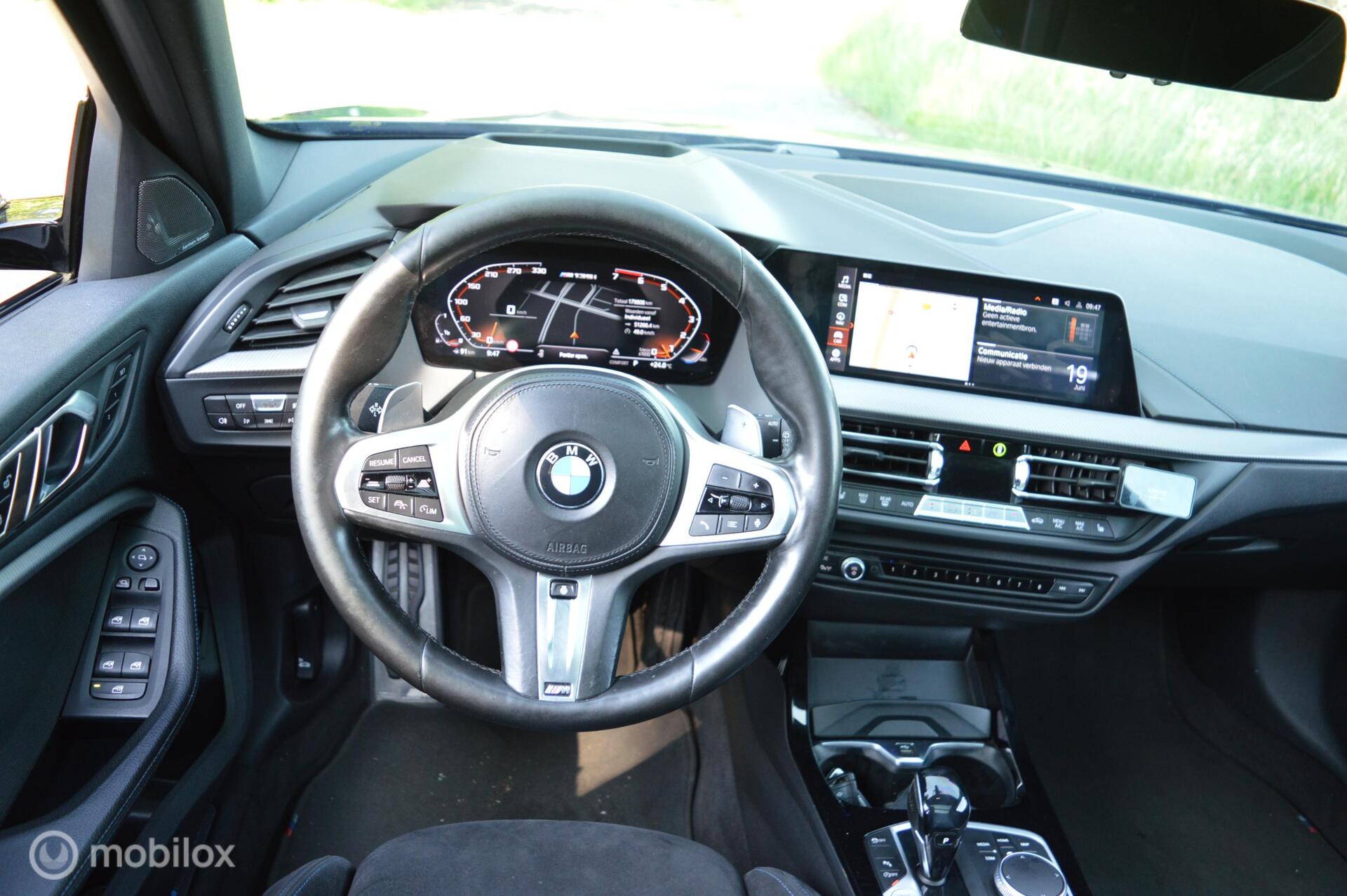Foto van BMW M135i xDrive