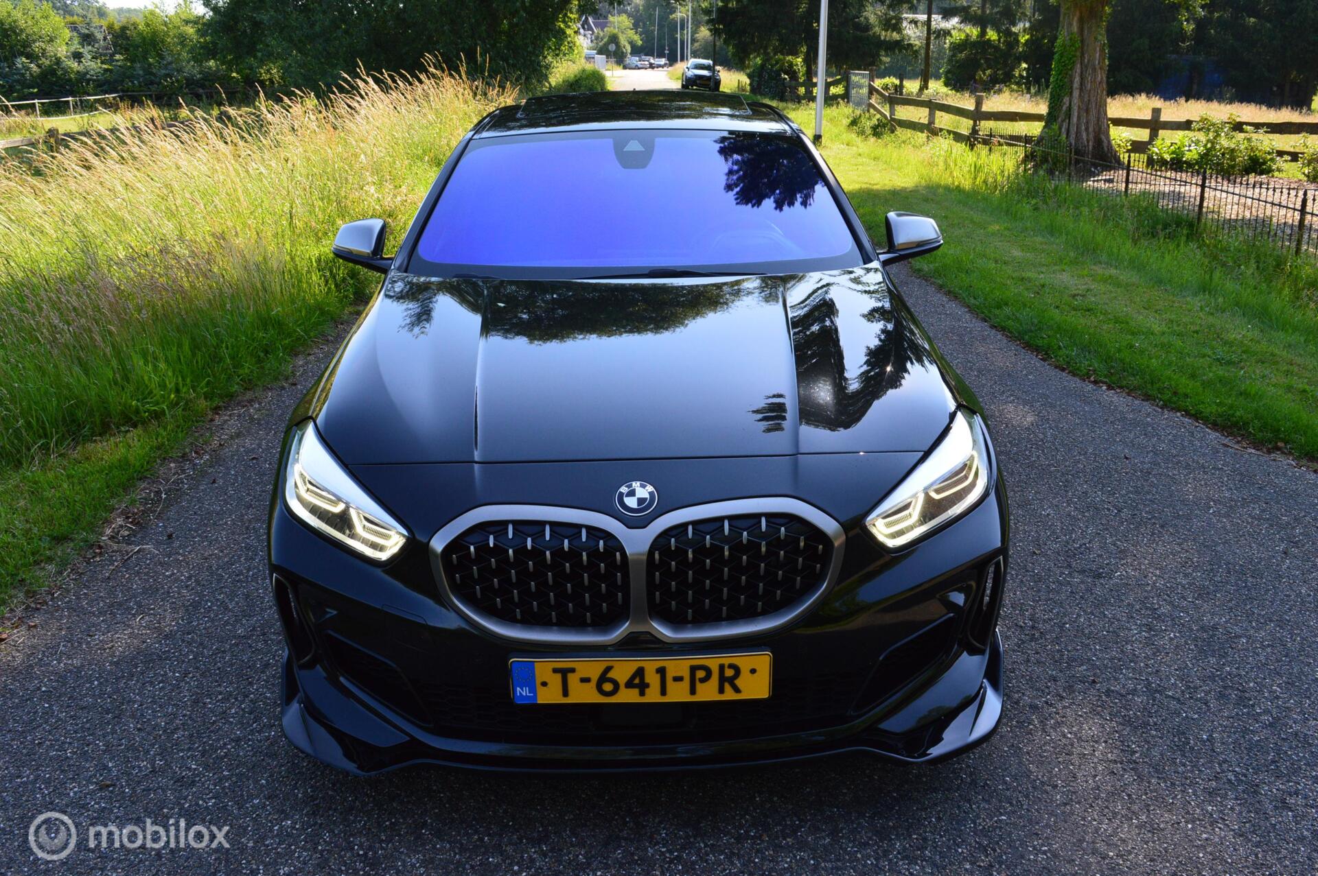 Foto van BMW M135i xDrive
