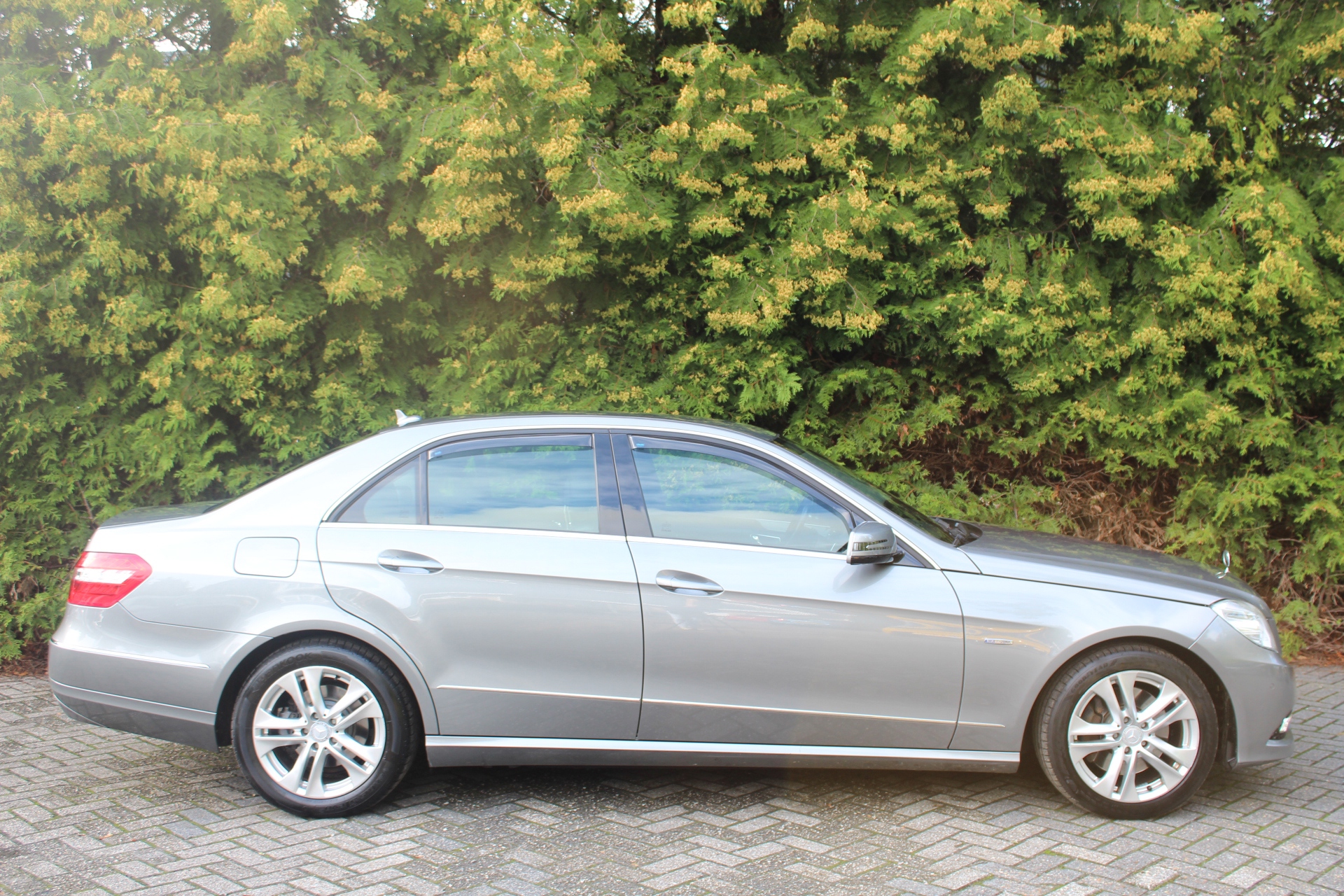 Foto van Mercedes-Benz E 250 Cgi
