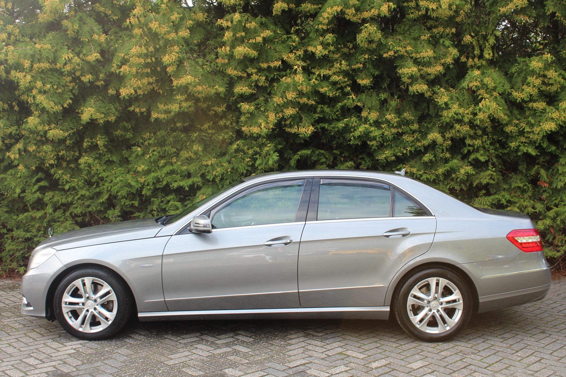Foto van Mercedes-Benz E 250 Cgi