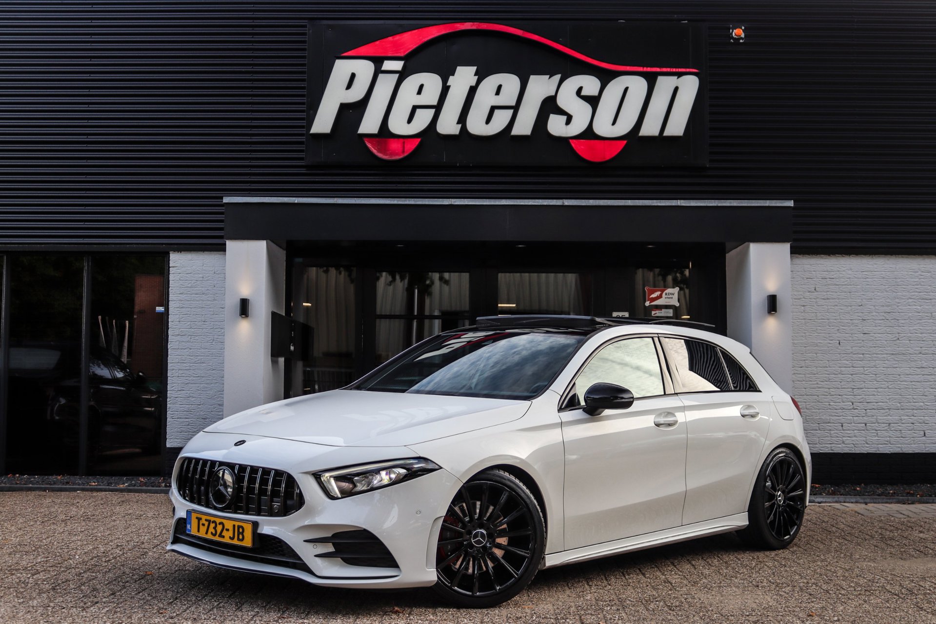 Foto van Mercedes-Benz A 220