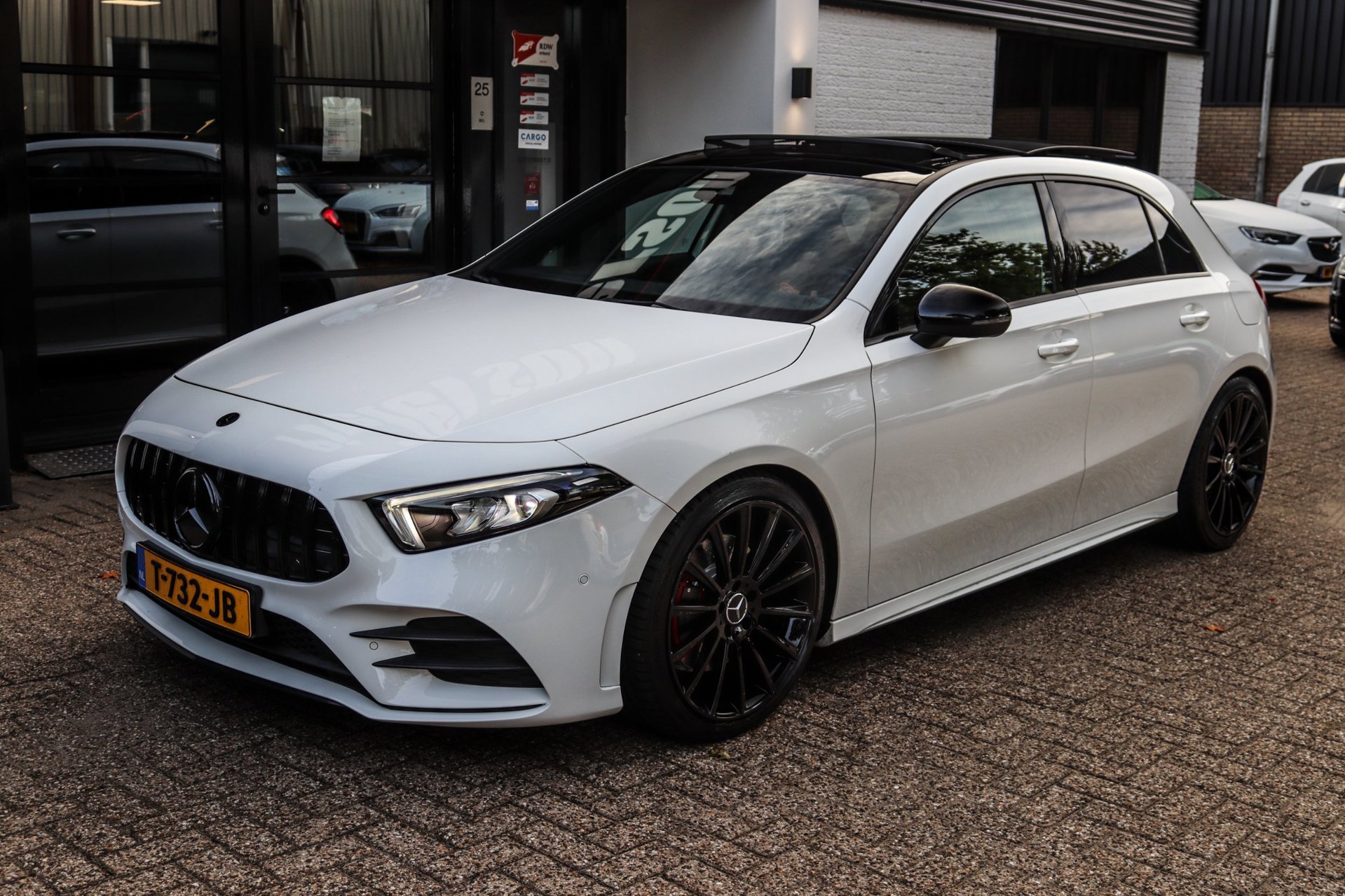 Foto van Mercedes-Benz A 220
