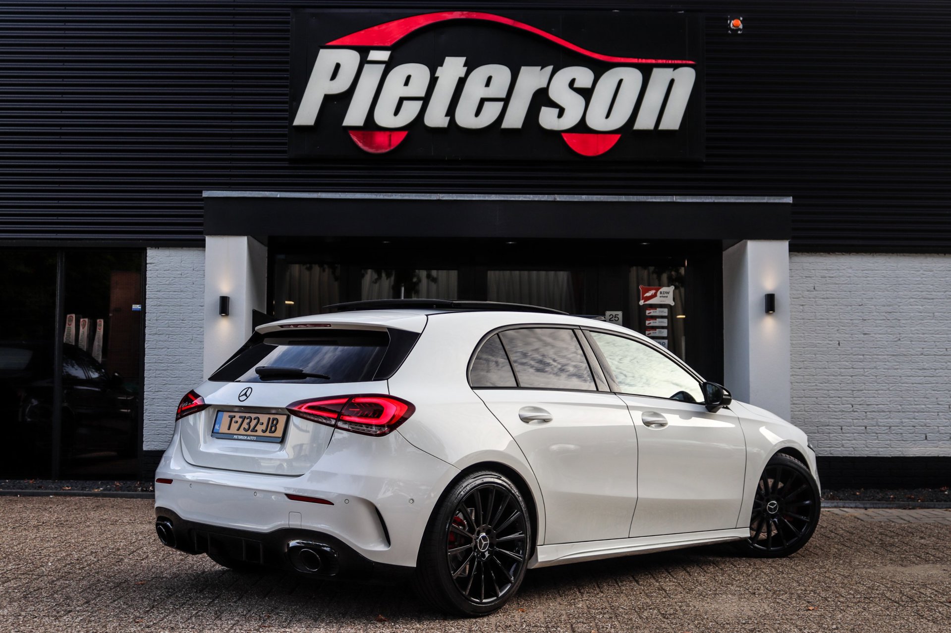 Foto van Mercedes-Benz A 220