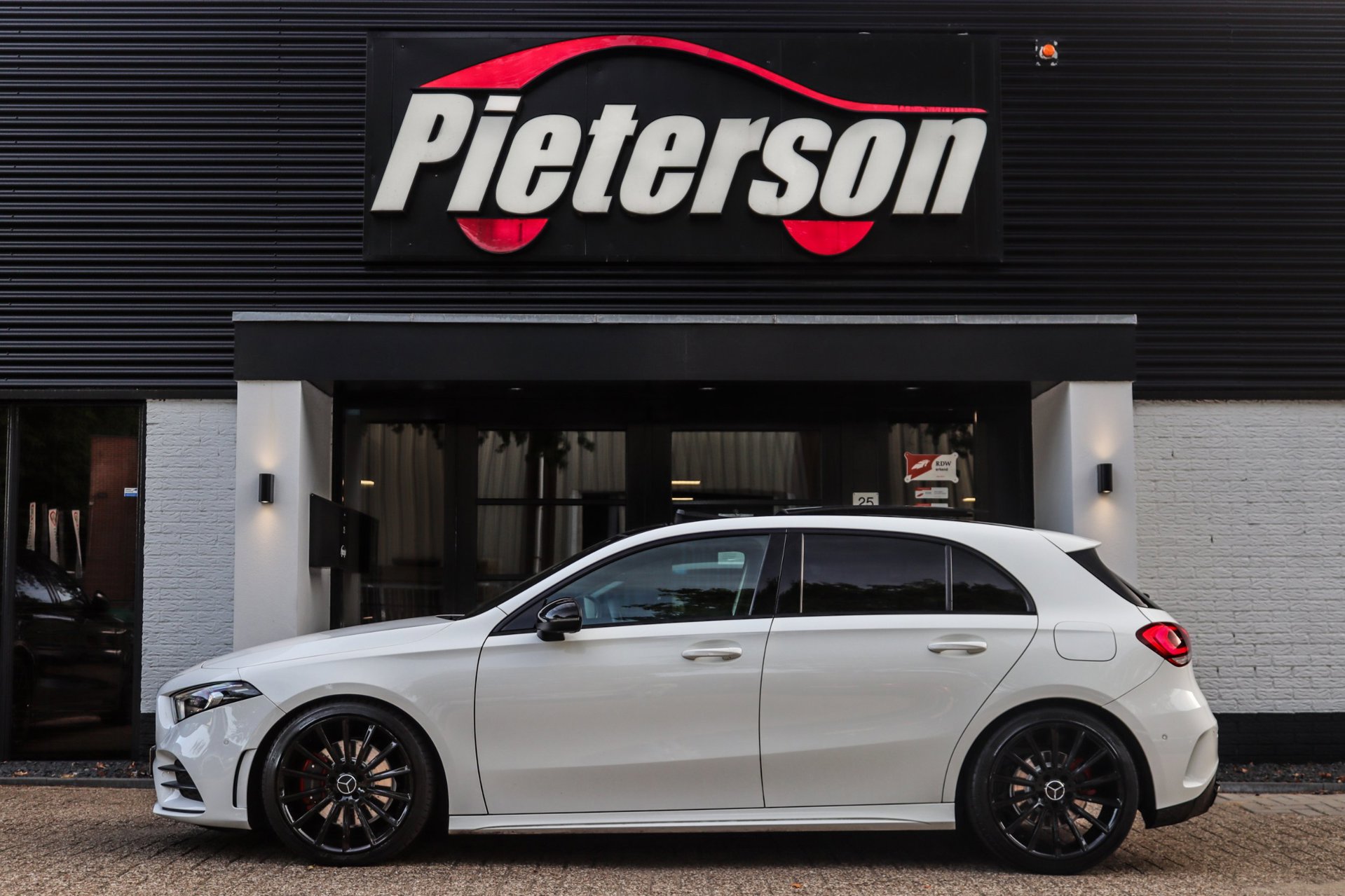 Foto van Mercedes-Benz A 220