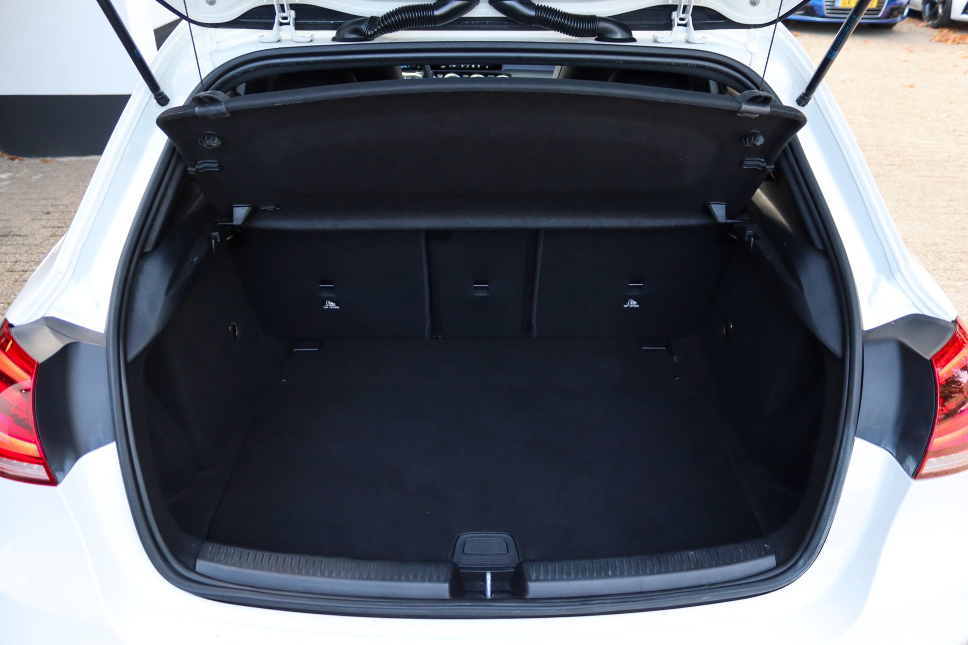 Foto van Mercedes-Benz A 220