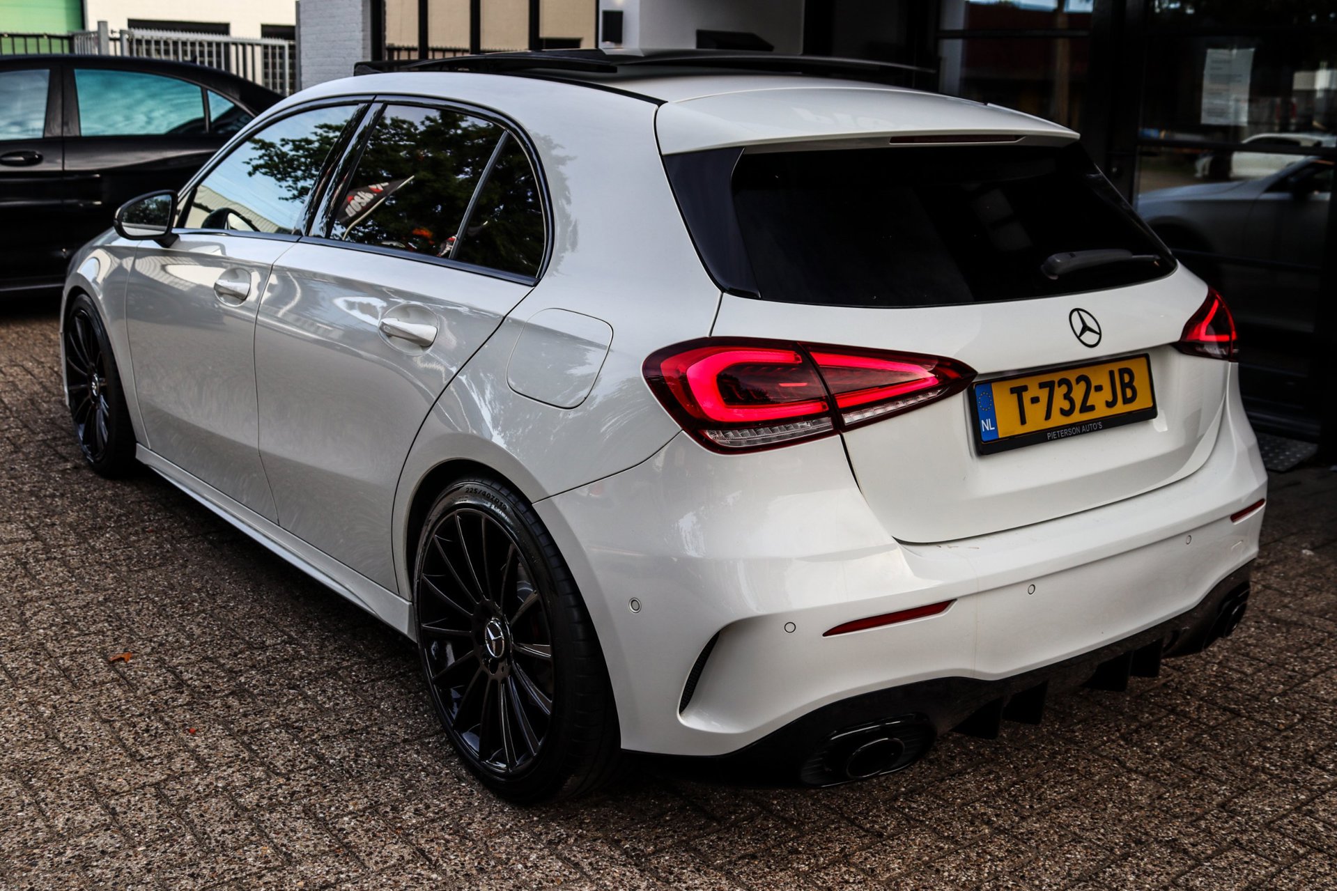 Foto van Mercedes-Benz A 220