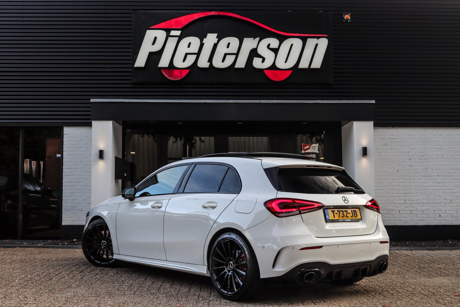 Foto van Mercedes-Benz A 220