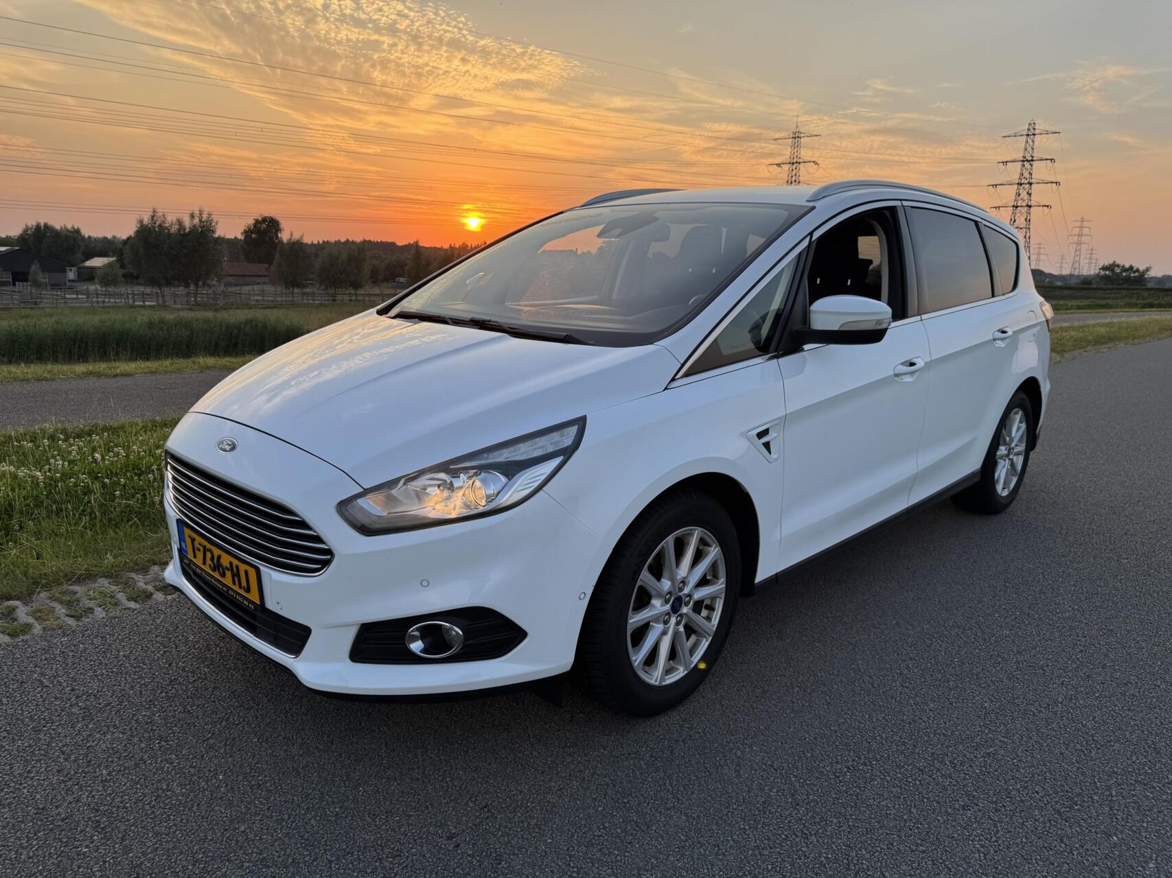 Foto van Ford S-max