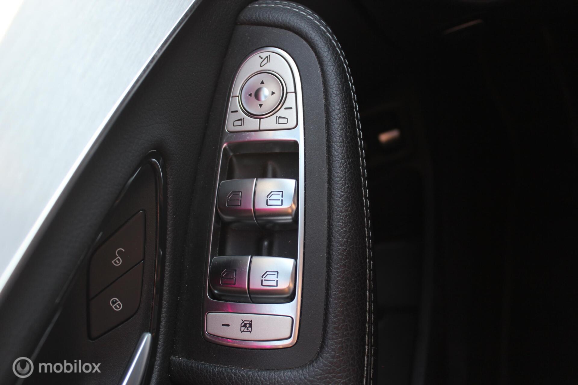 Foto van Mercedes-Benz C 300 E