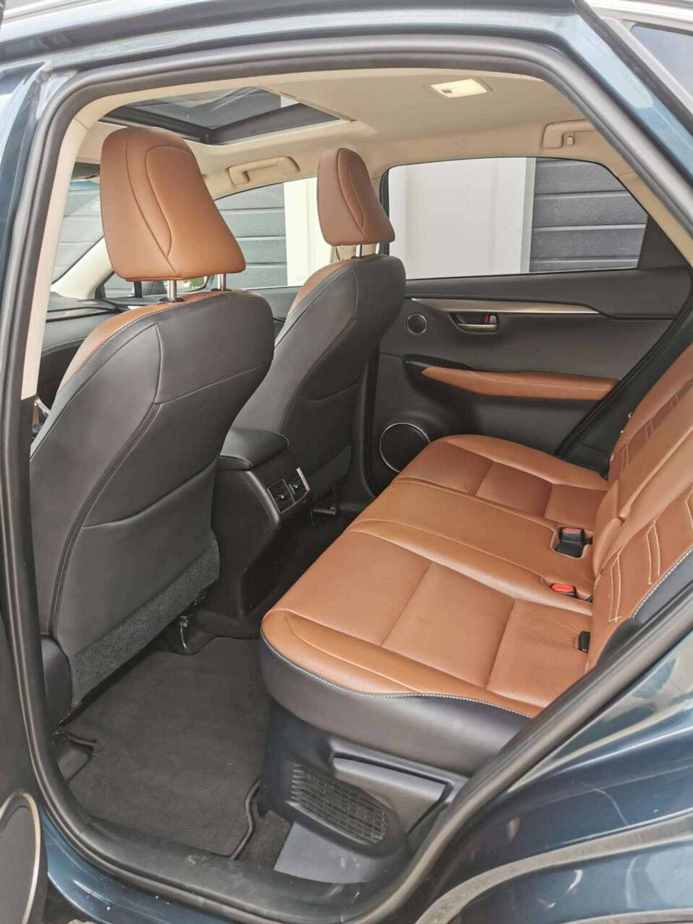 Foto van Lexus Lexus Nx300h