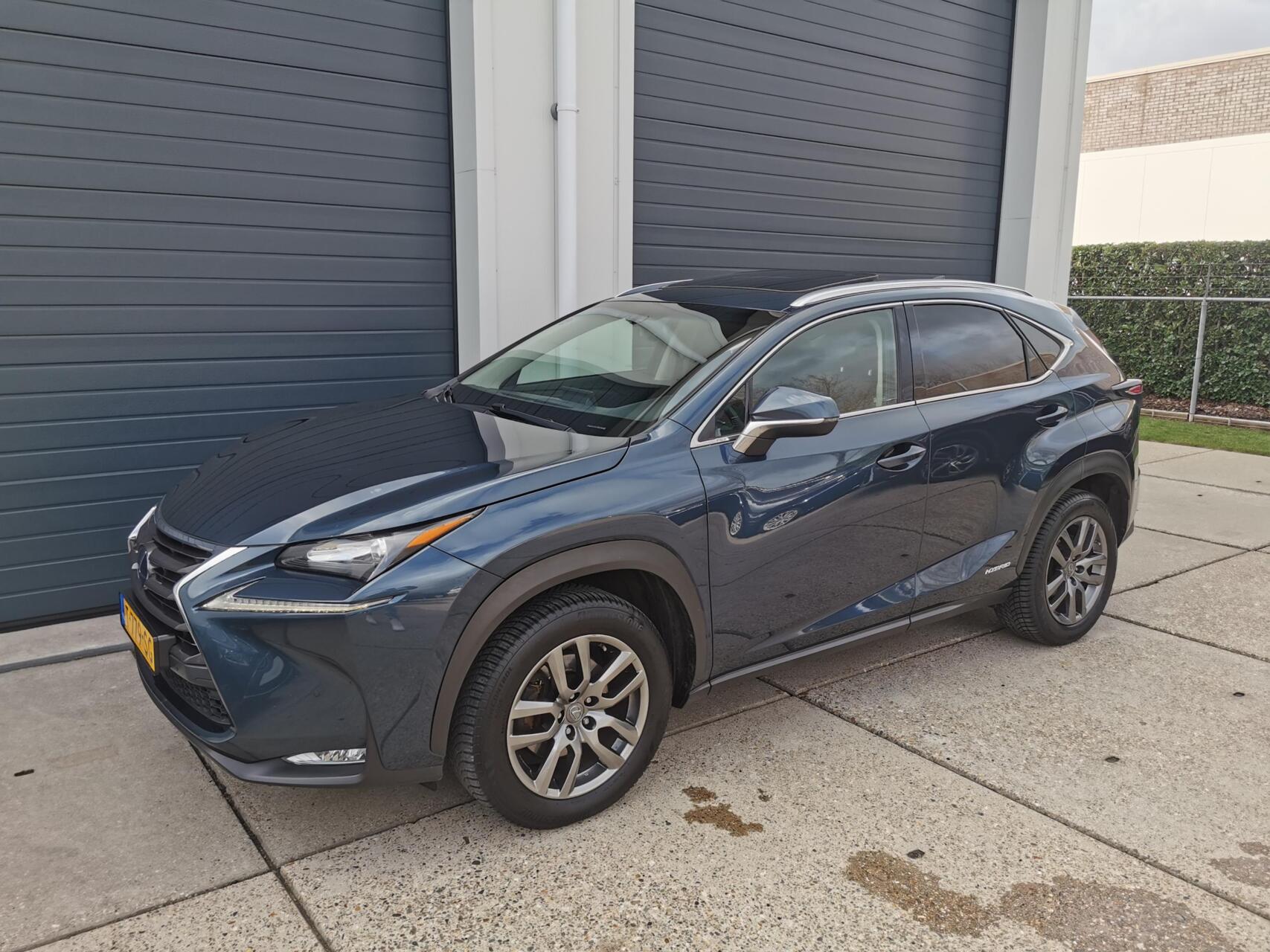 Foto van Lexus Lexus Nx300h