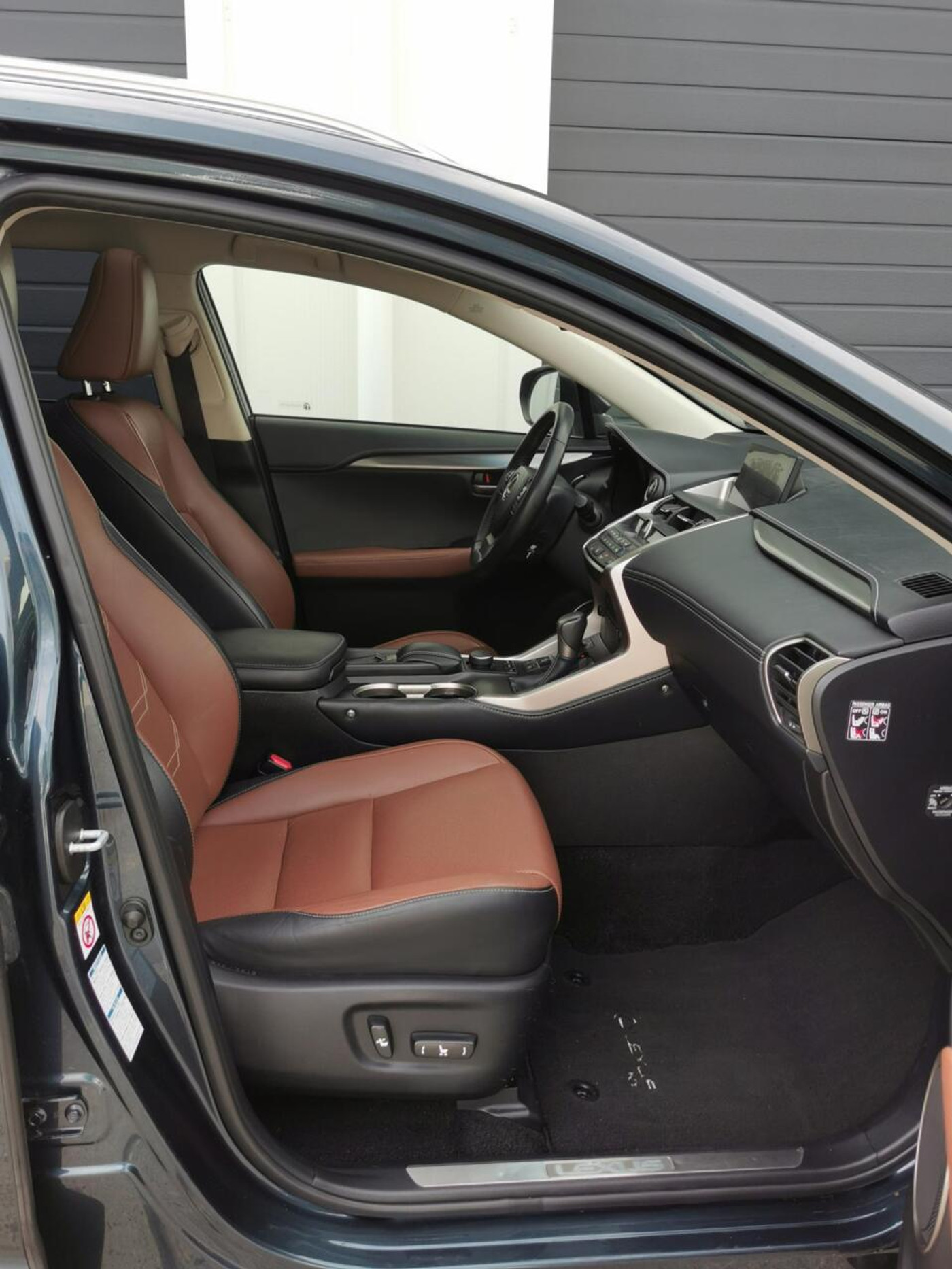 Foto van Lexus Lexus Nx300h