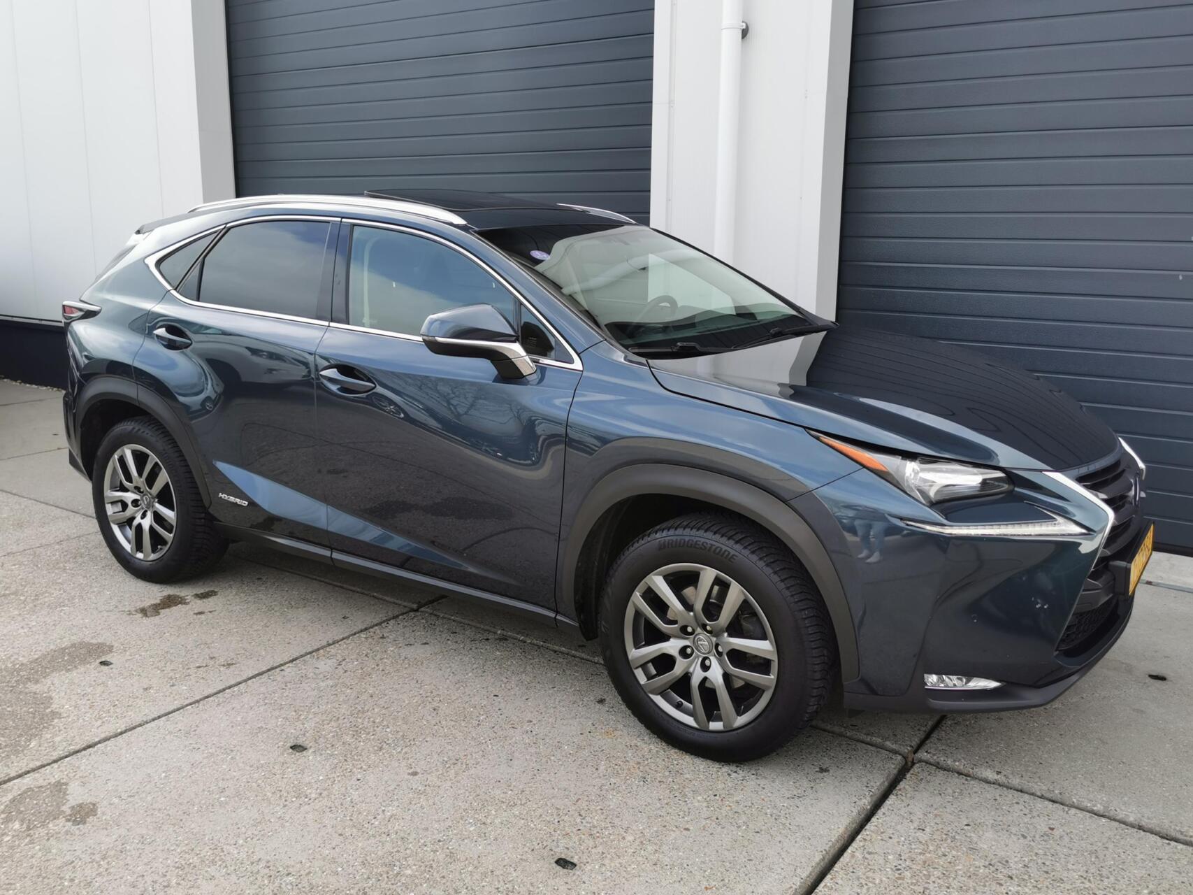 Foto van Lexus Lexus Nx300h