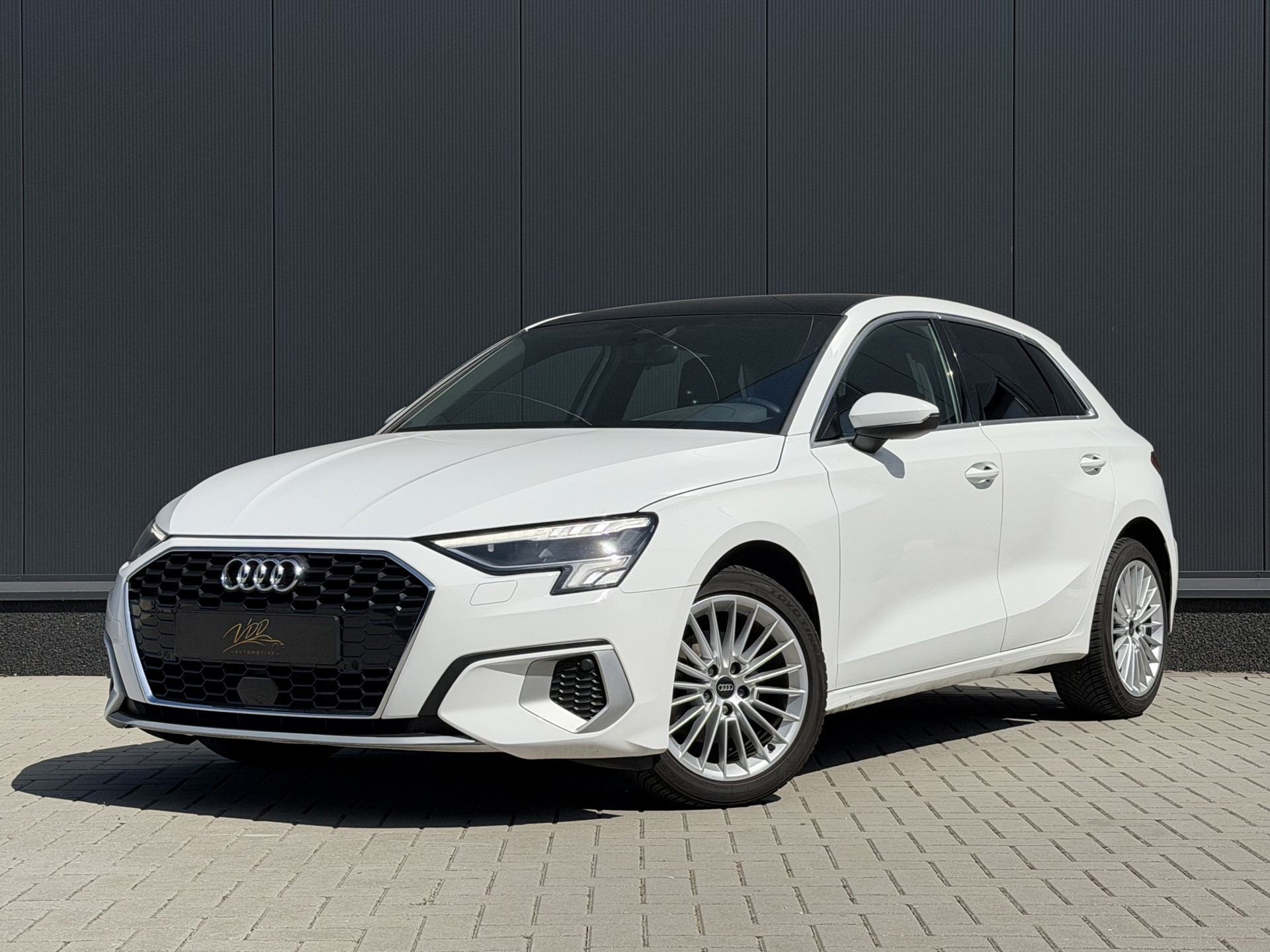 Audi A3 Sportback 30 TFSI Advanced edition 2022 - voorkant
