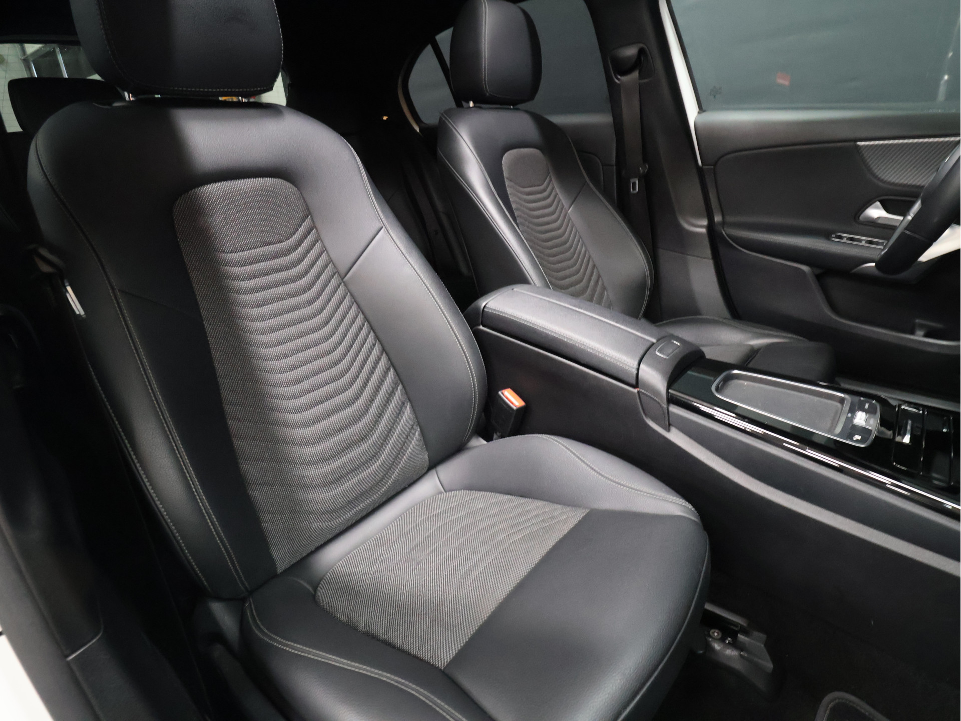 Foto van Mercedes-Benz A 180