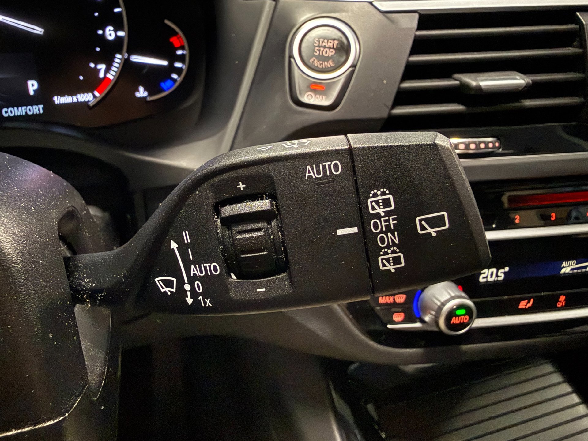 Foto van BMW X3 Xdrive20i