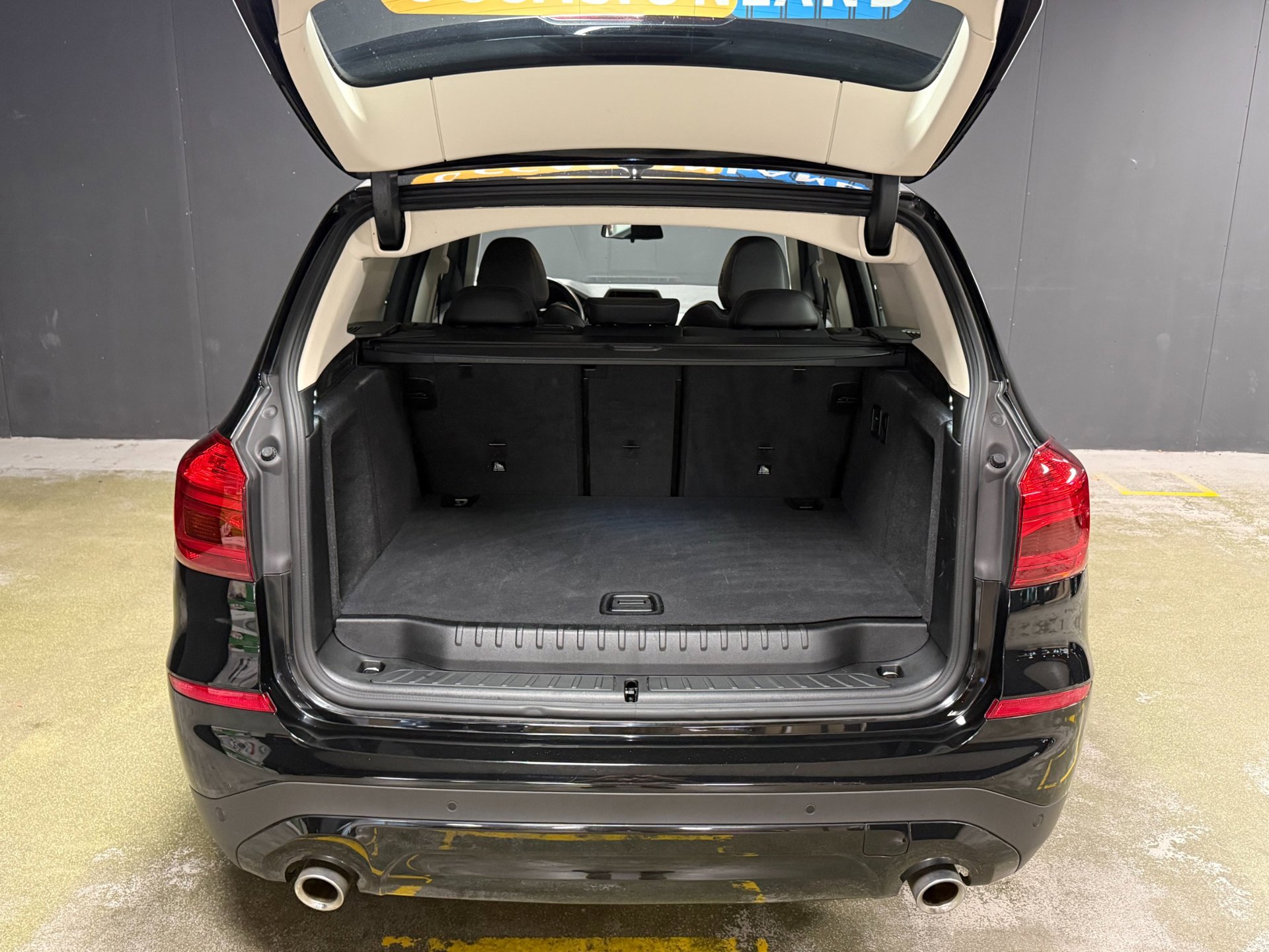 Foto van BMW X3 Xdrive20i
