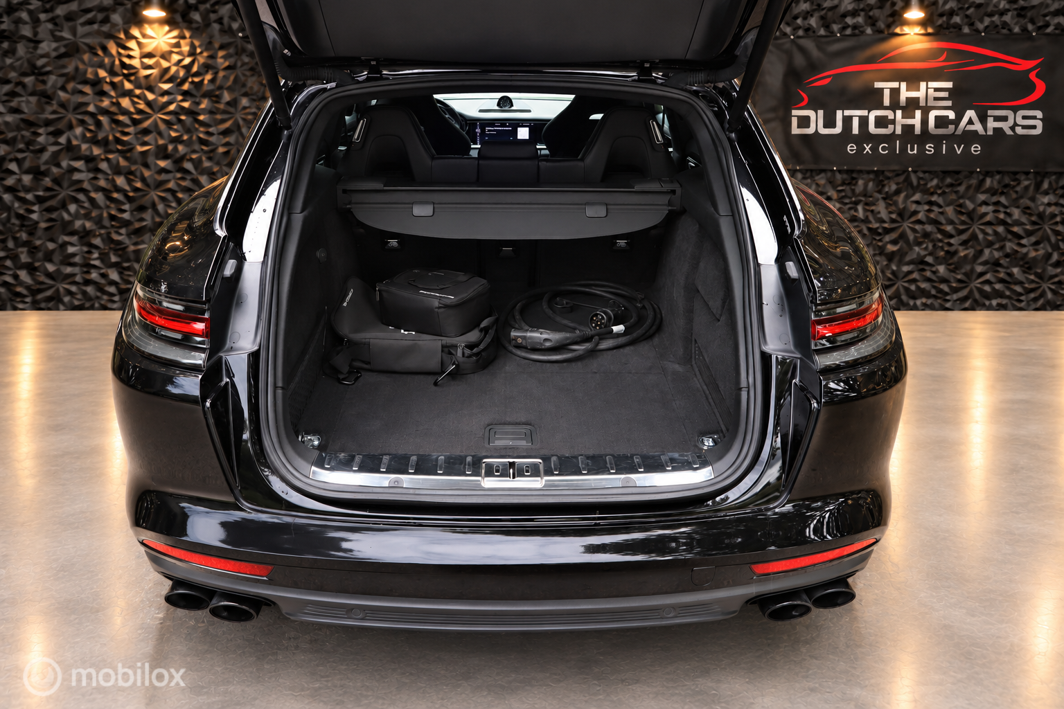 Foto van Porsche Panamera 4 E-hybrid