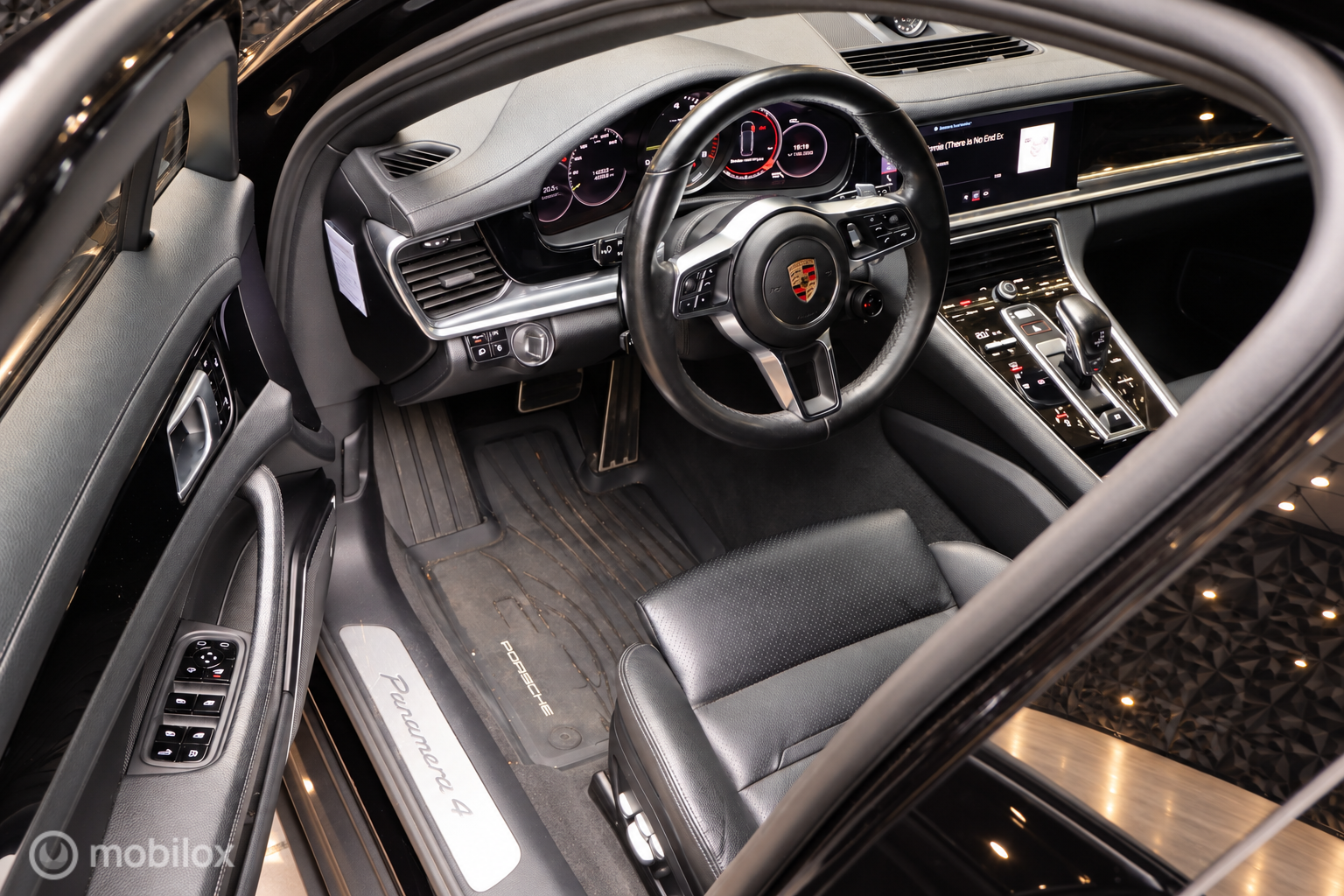 Foto van Porsche Panamera 4 E-hybrid