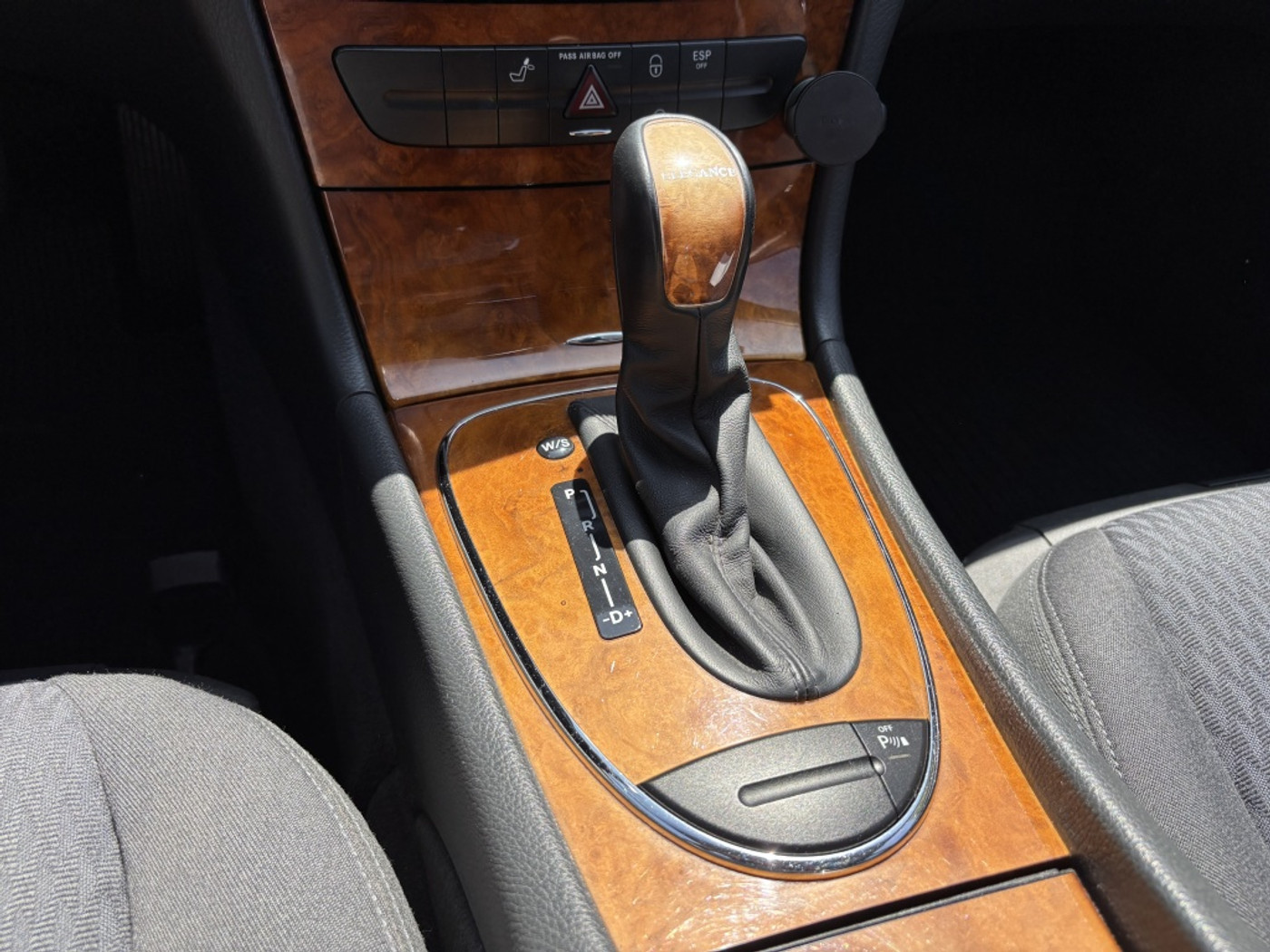 Foto van Mercedes-Benz E 240