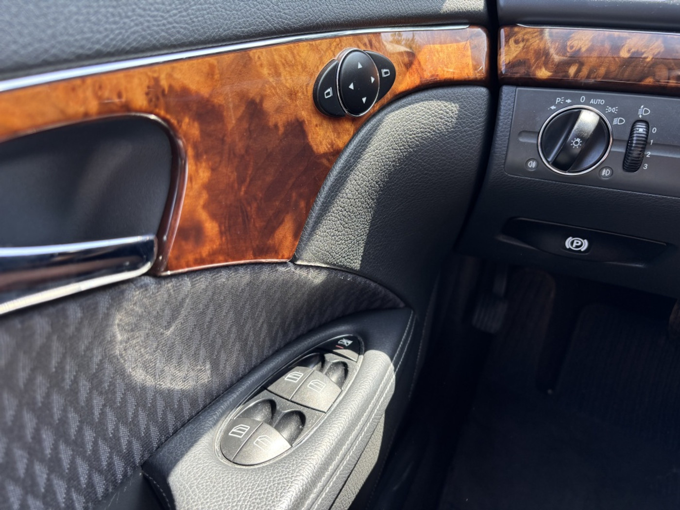 Foto van Mercedes-Benz E 240