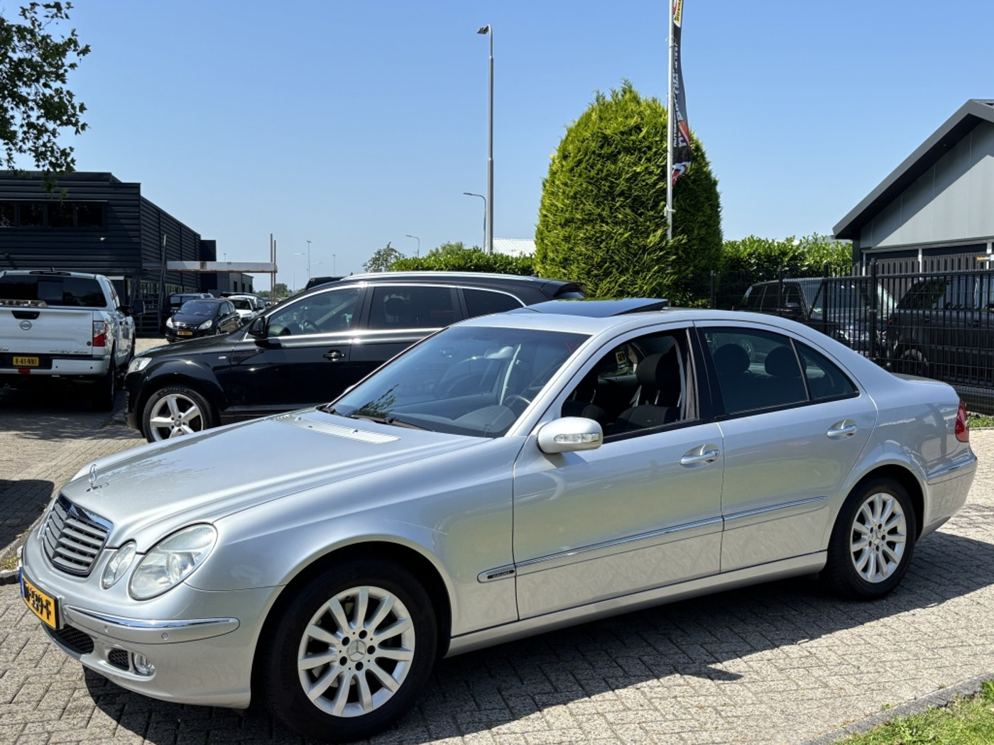 Foto van Mercedes-Benz E 240