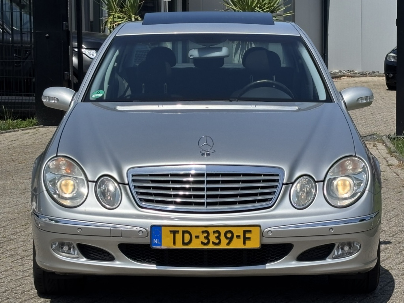 Foto van Mercedes-Benz E 240