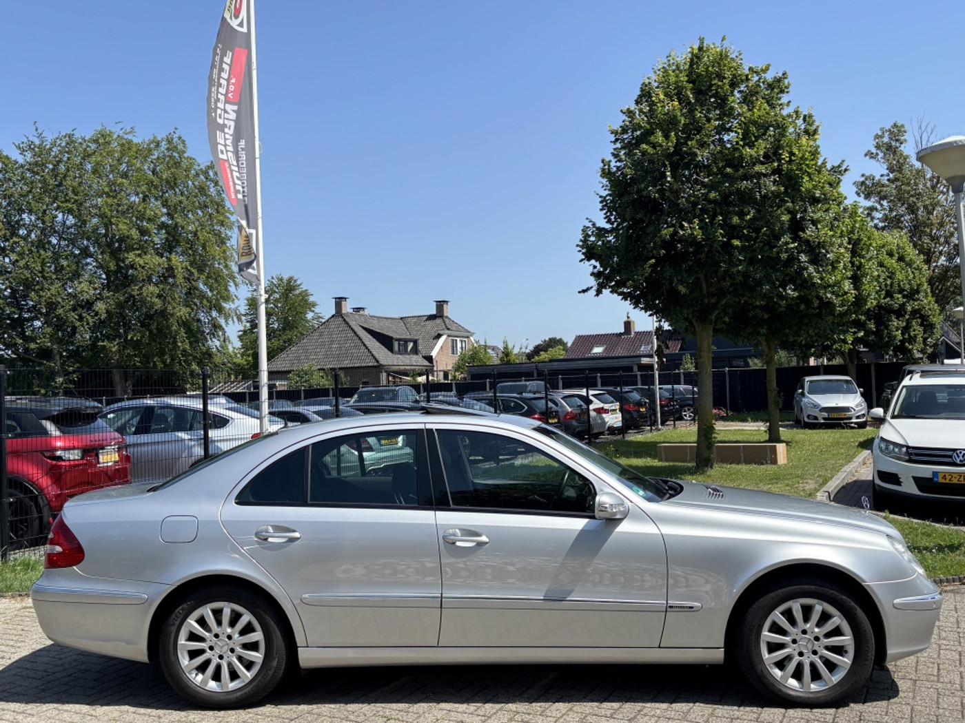 Foto van Mercedes-Benz E 240