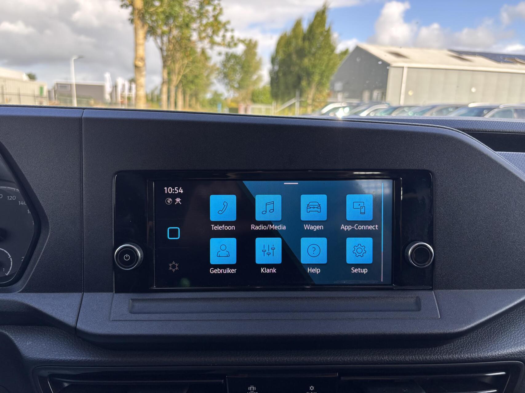 Foto van Volkswagen Caddy Modified Partition Wall